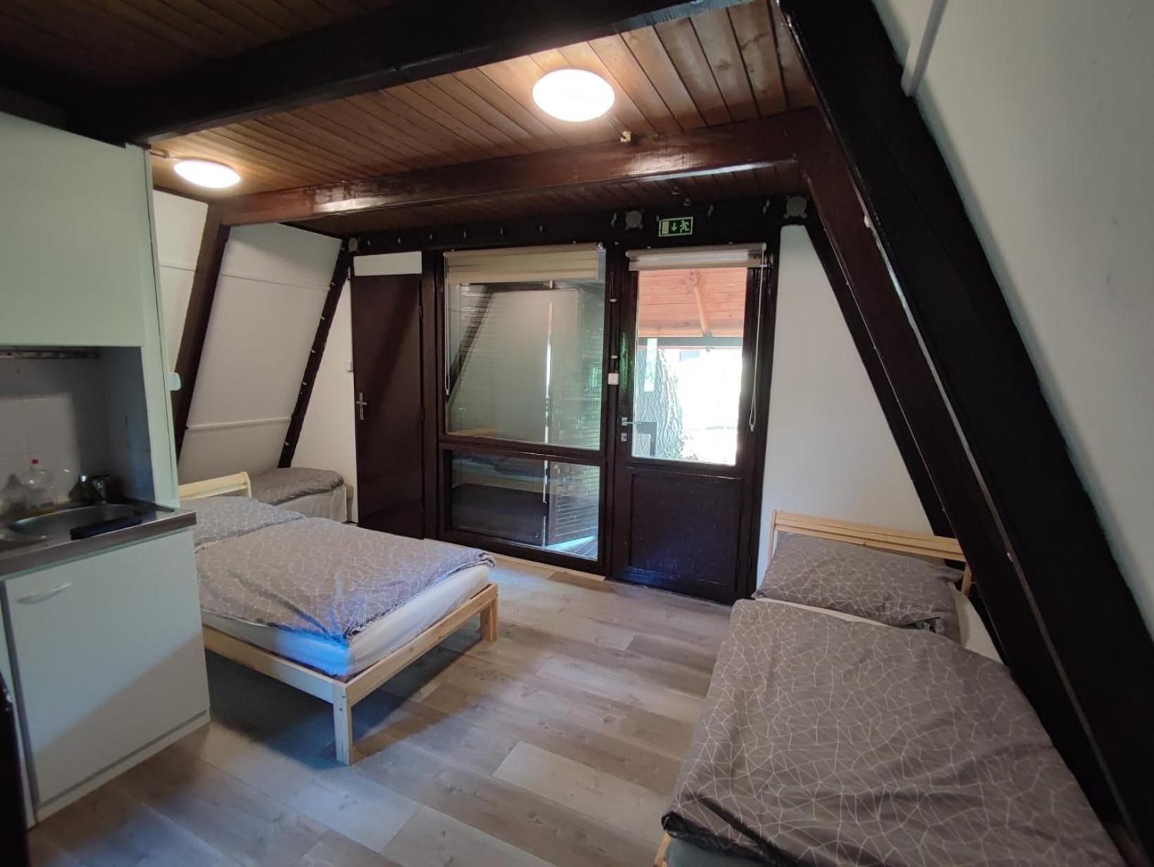 Apartment with Mountain View - Photo 10