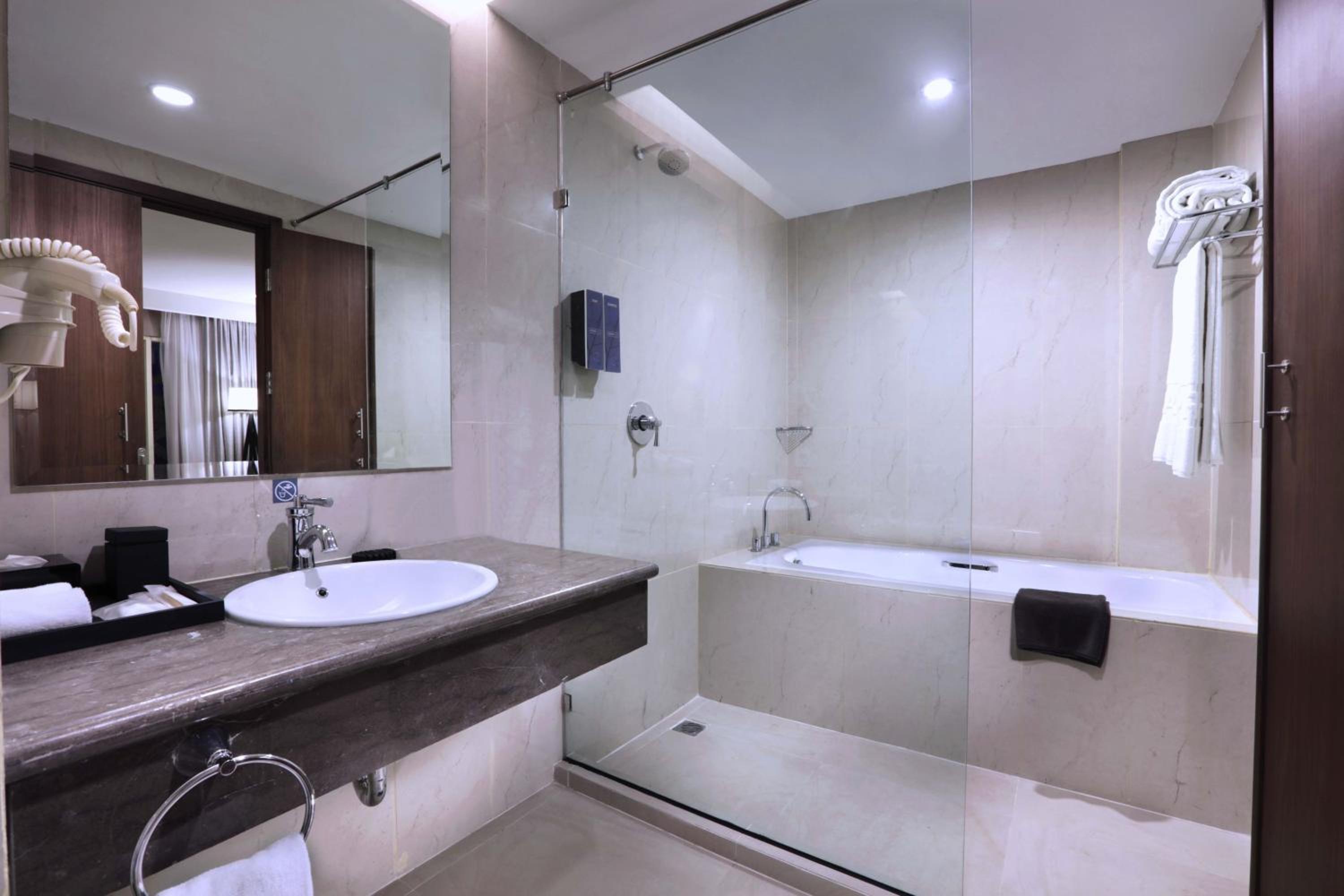 Executive Suite photo 3