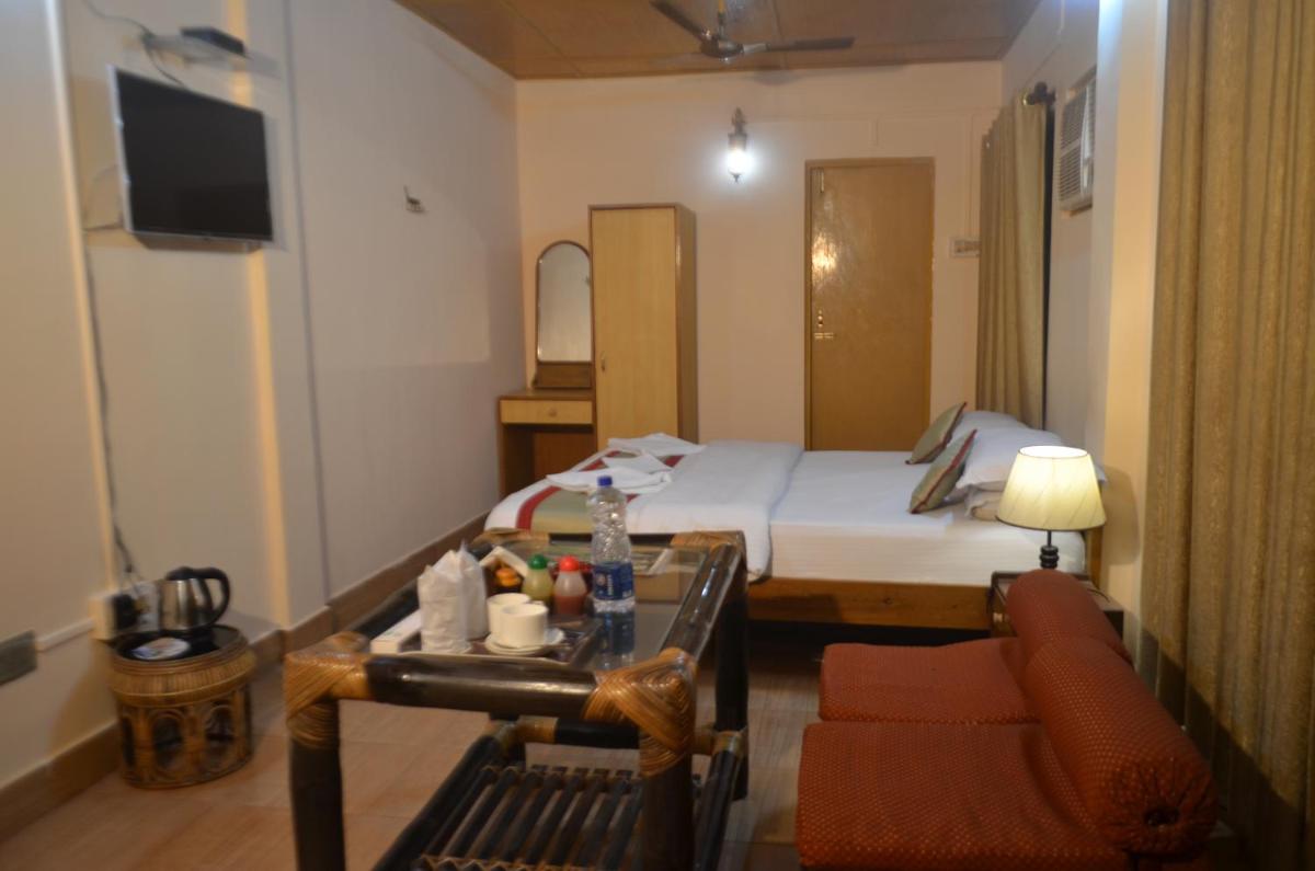 Deluxe Double or Twin Room photo 1