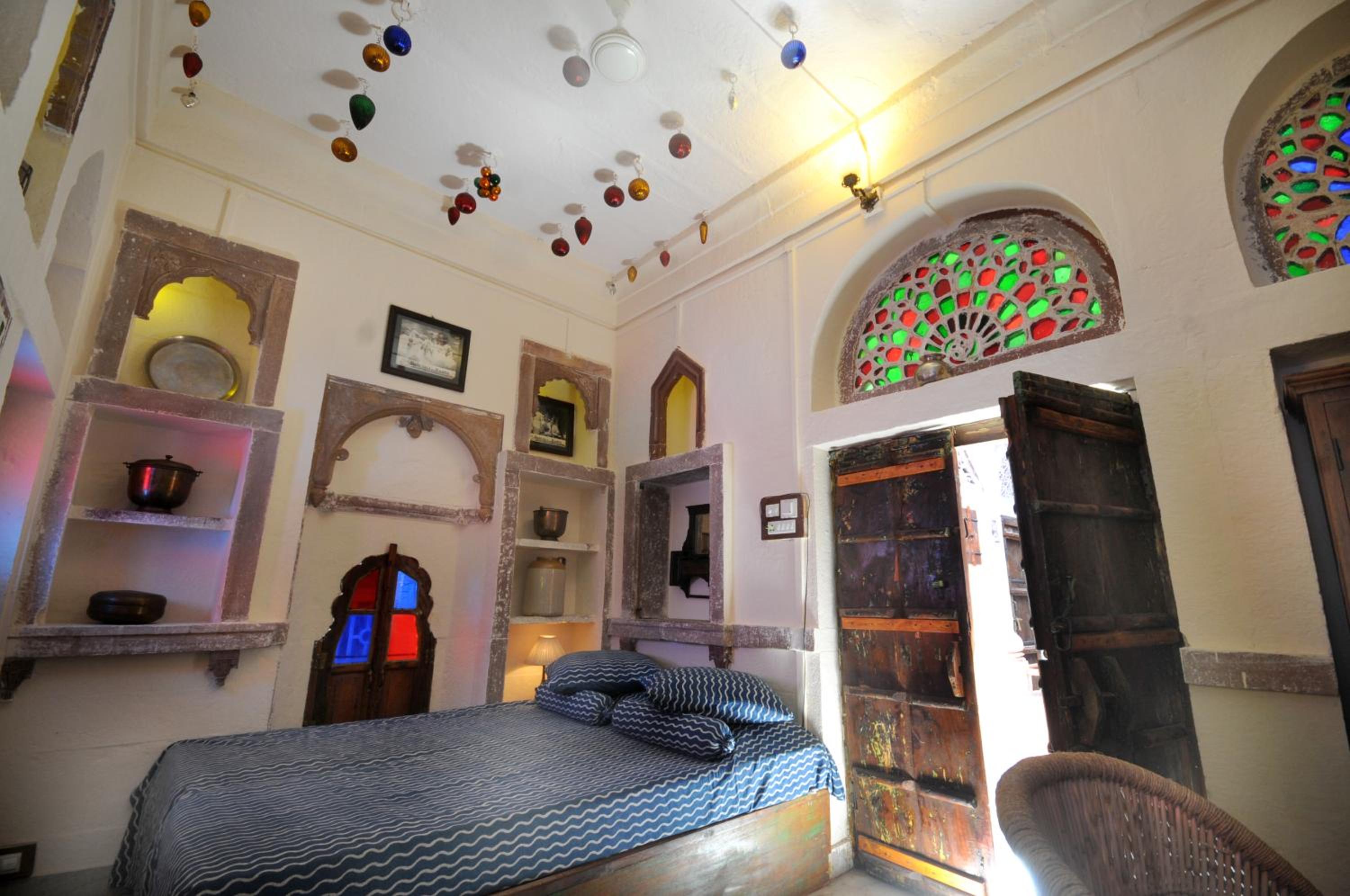 Junior Suite with Balcony - Photo 6
