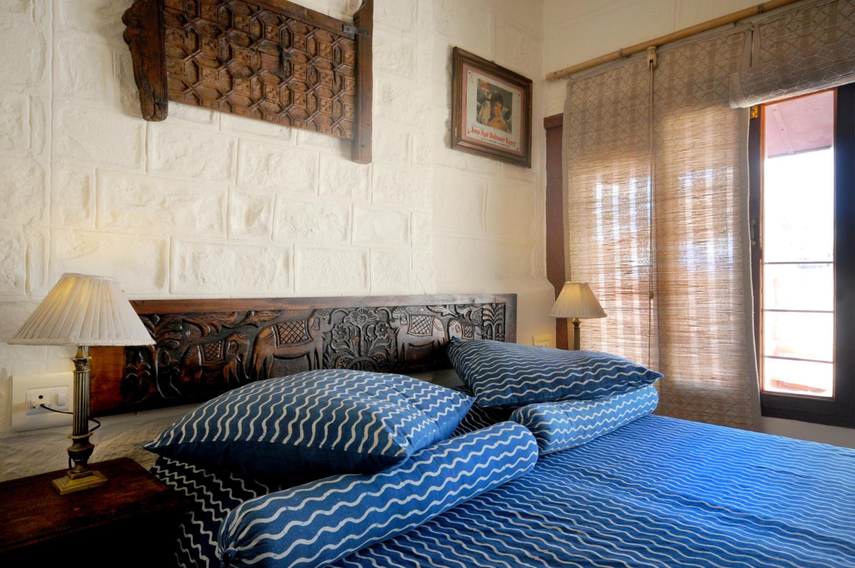 Junior Suite with Balcony - Photo 4