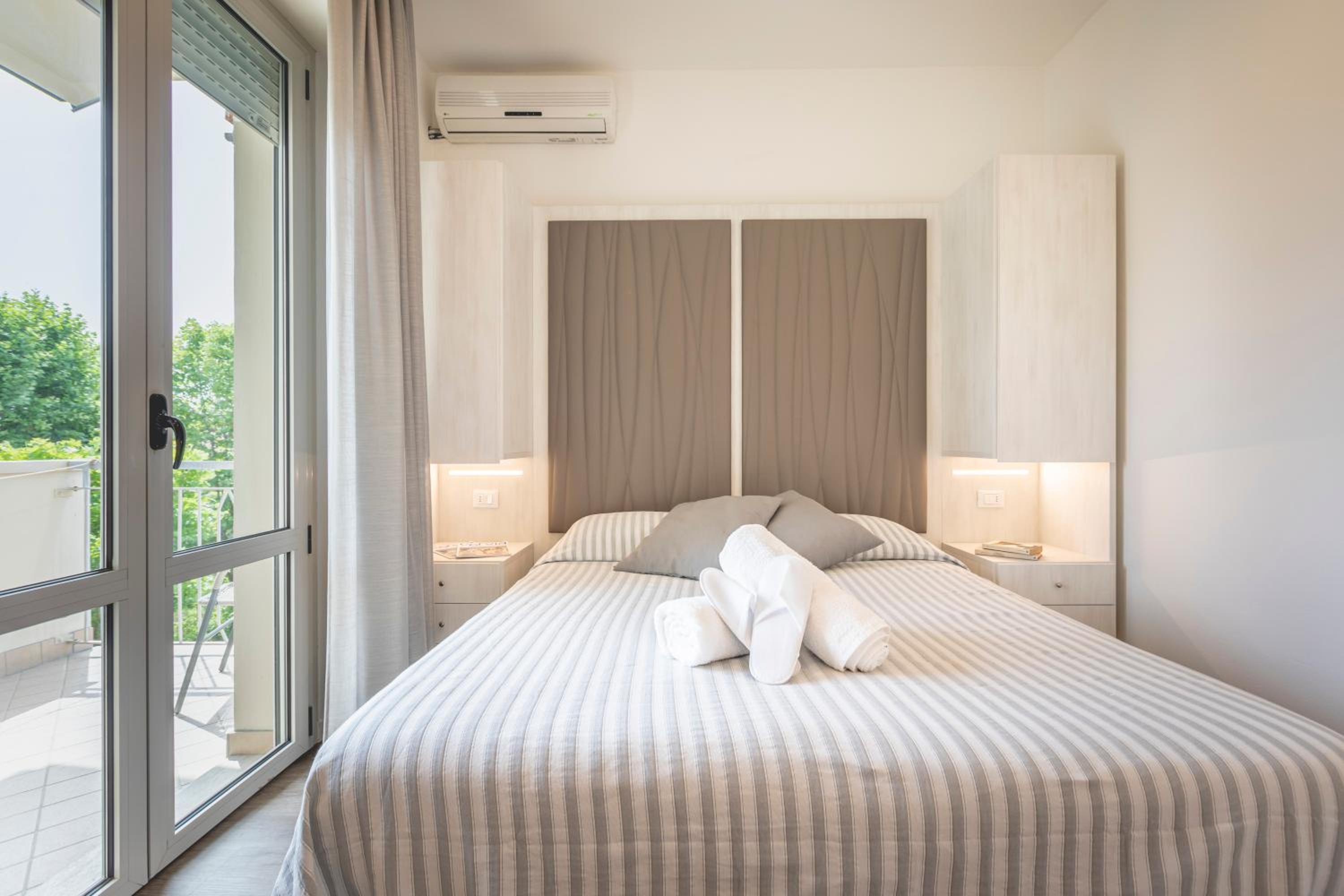 Double or Twin Room photo 2