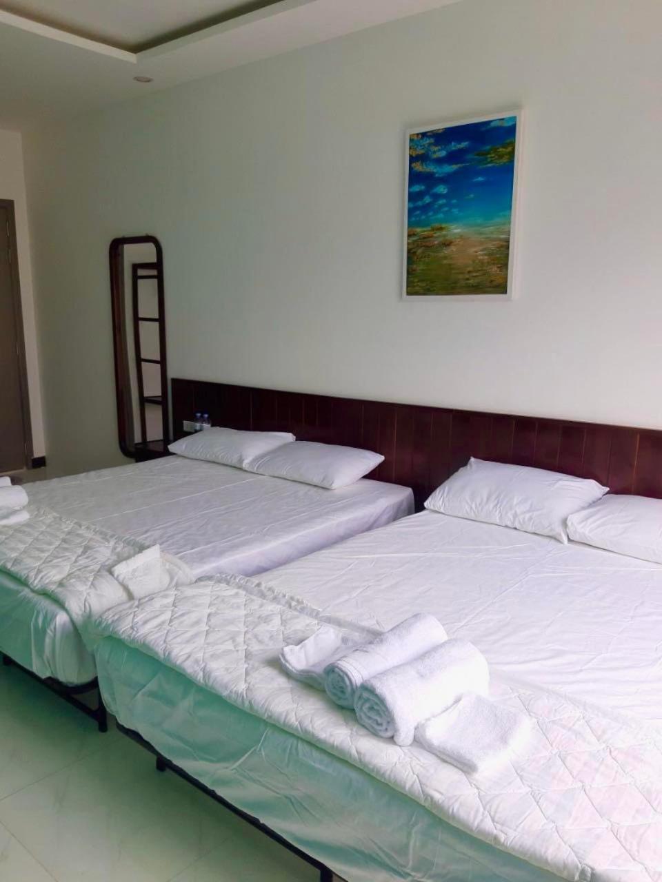 Deluxe Queen Room With Two Queen Beds