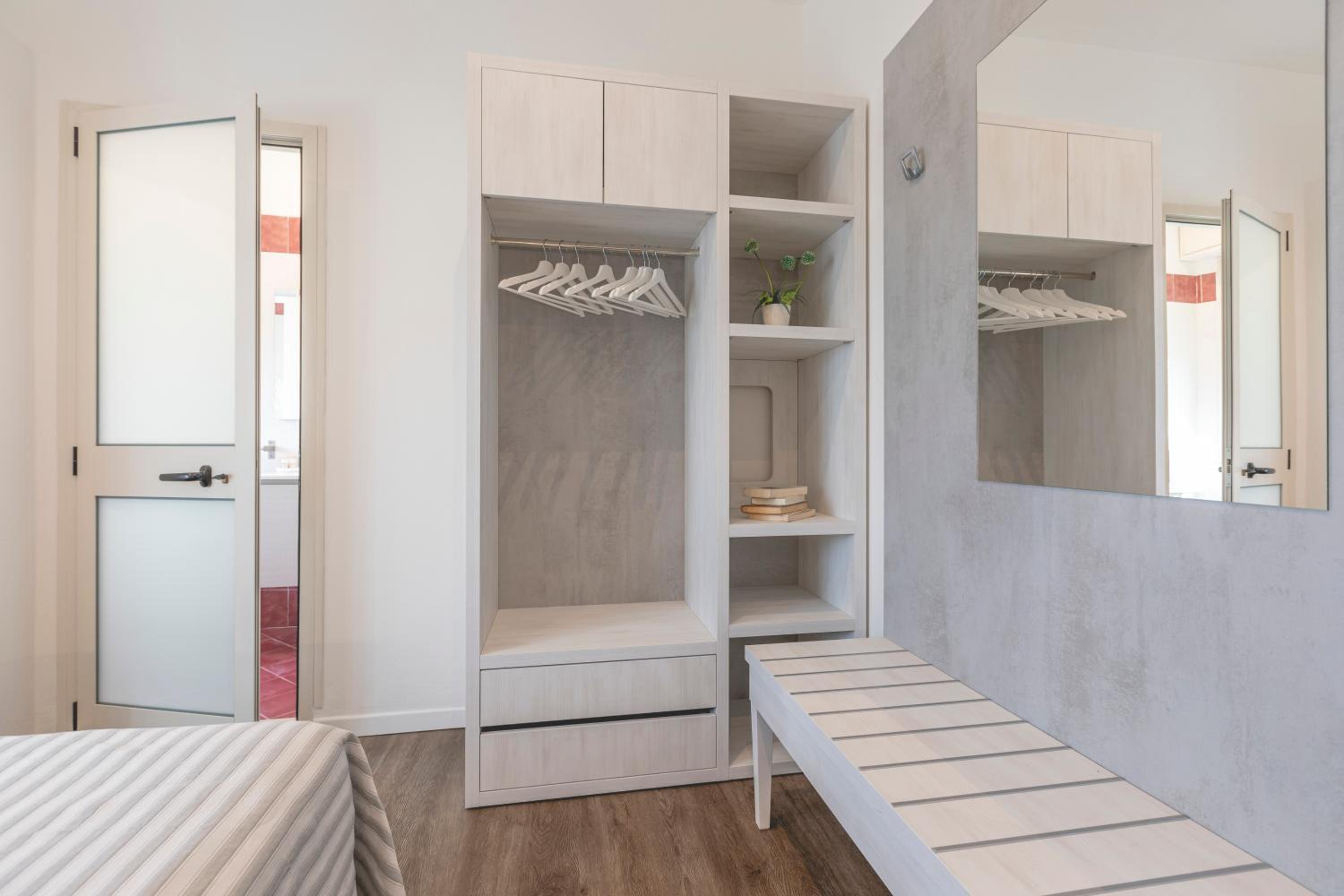 Small Double or Twin Room photo 2