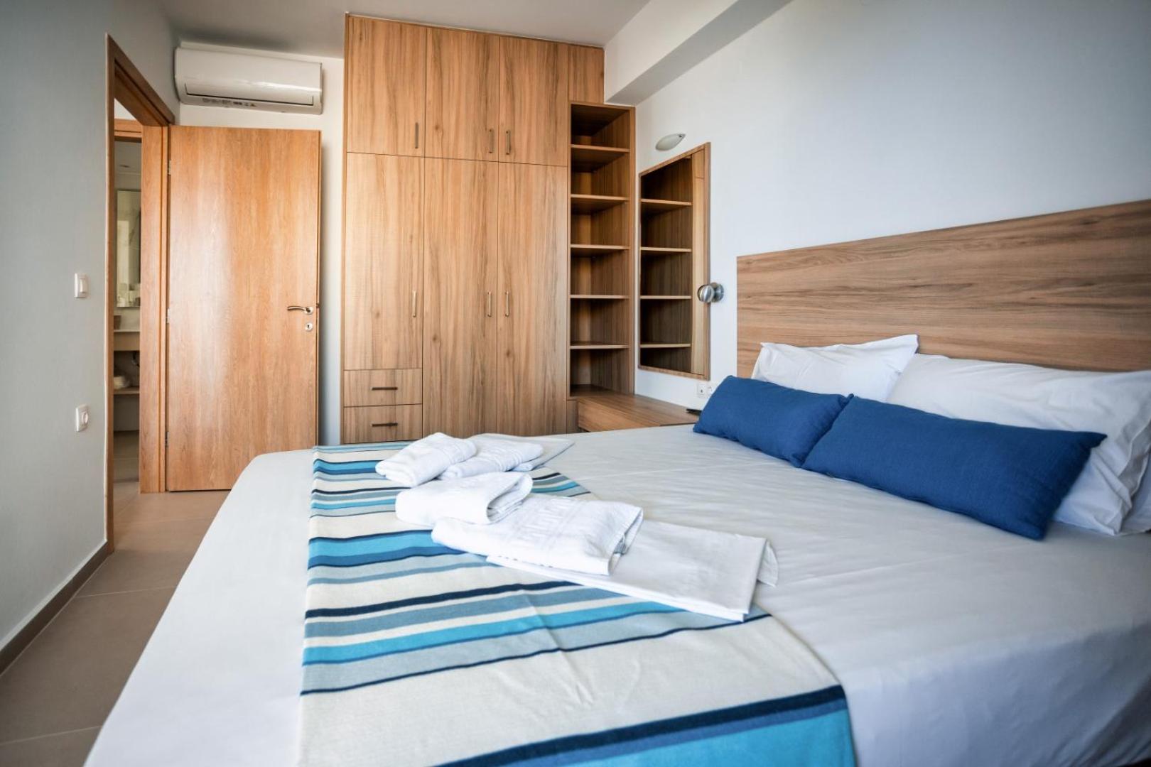 One-Bedroom Apartment with Side Sea View - Photo 2