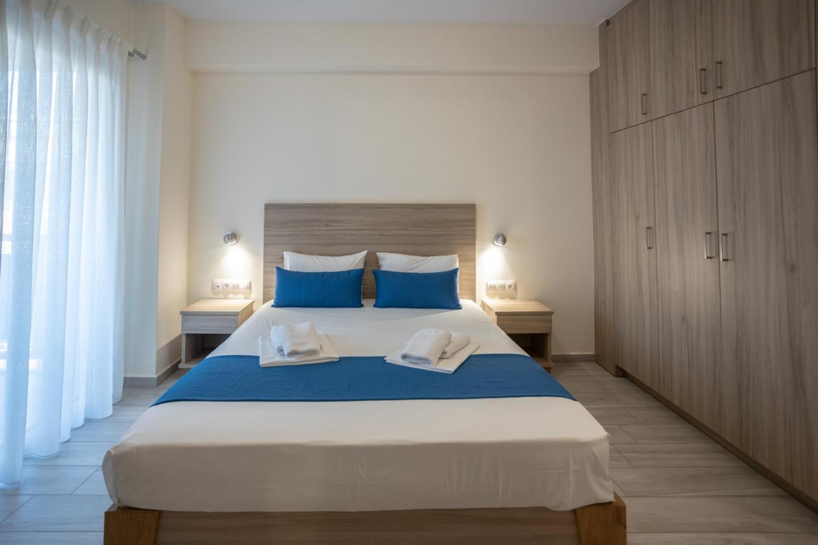 One-Bedroom Apartment with Side Sea View - Photo 10