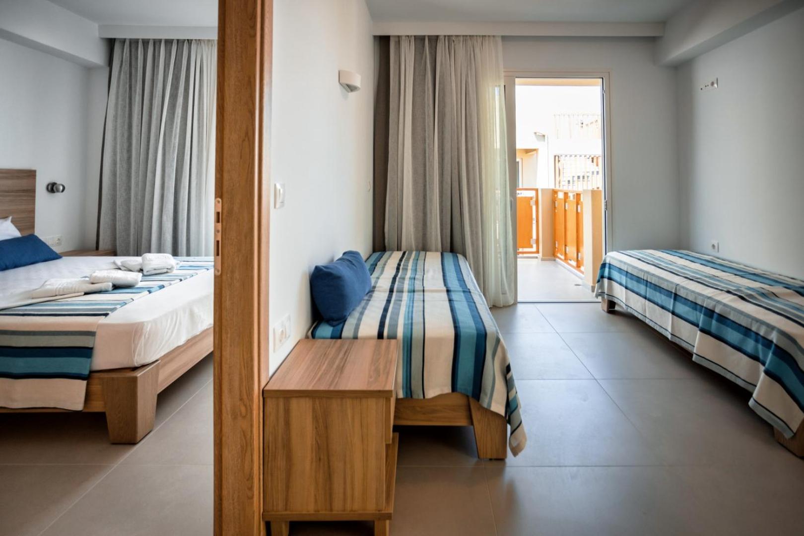 One-Bedroom Apartment with Side Sea View - Photo 6