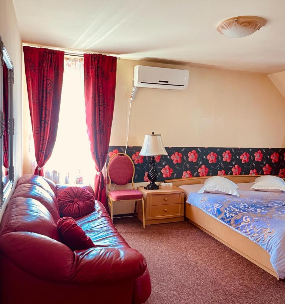 Double Room - Photo 4