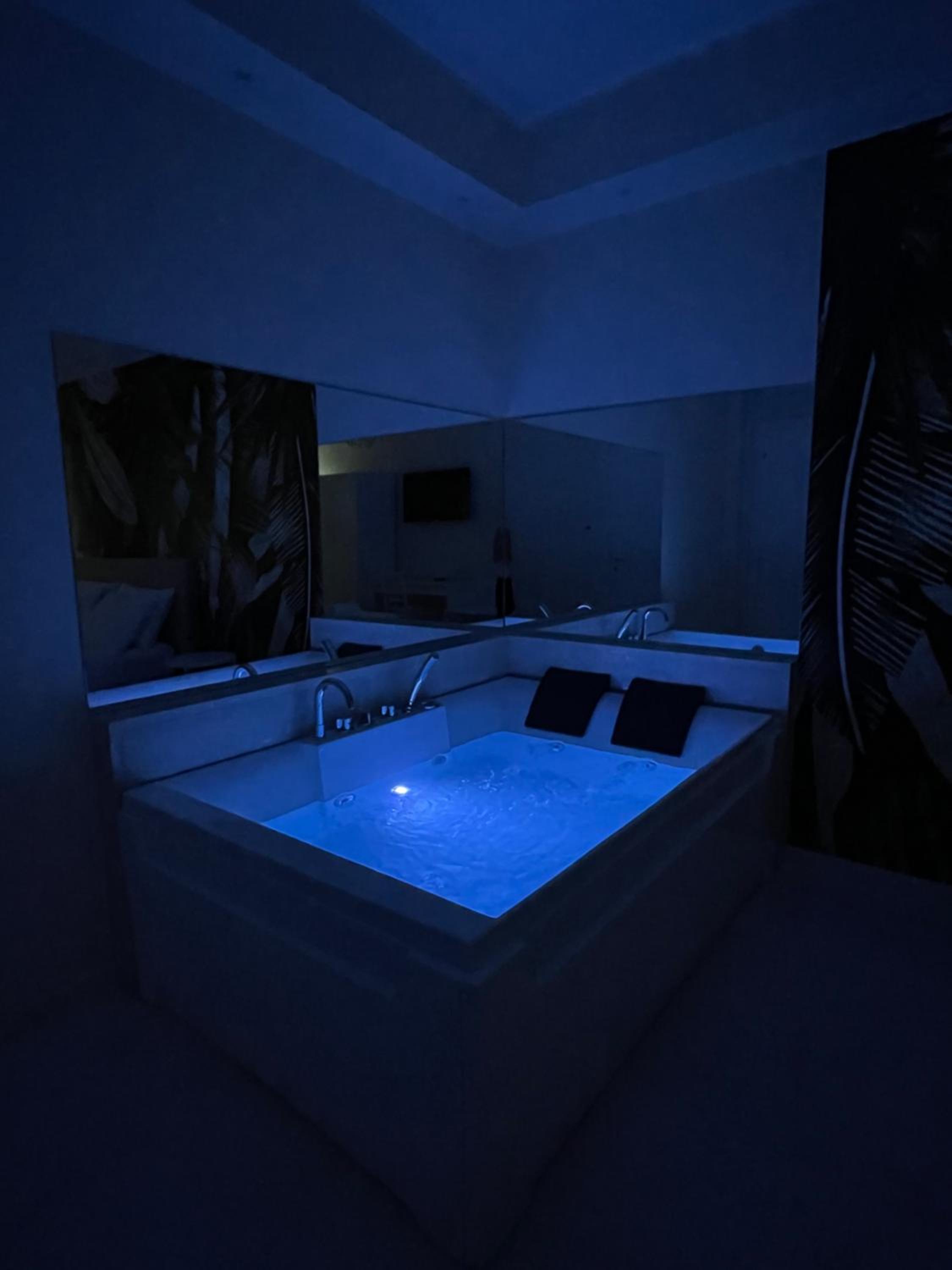 Queen Room with Spa Bath photo 3