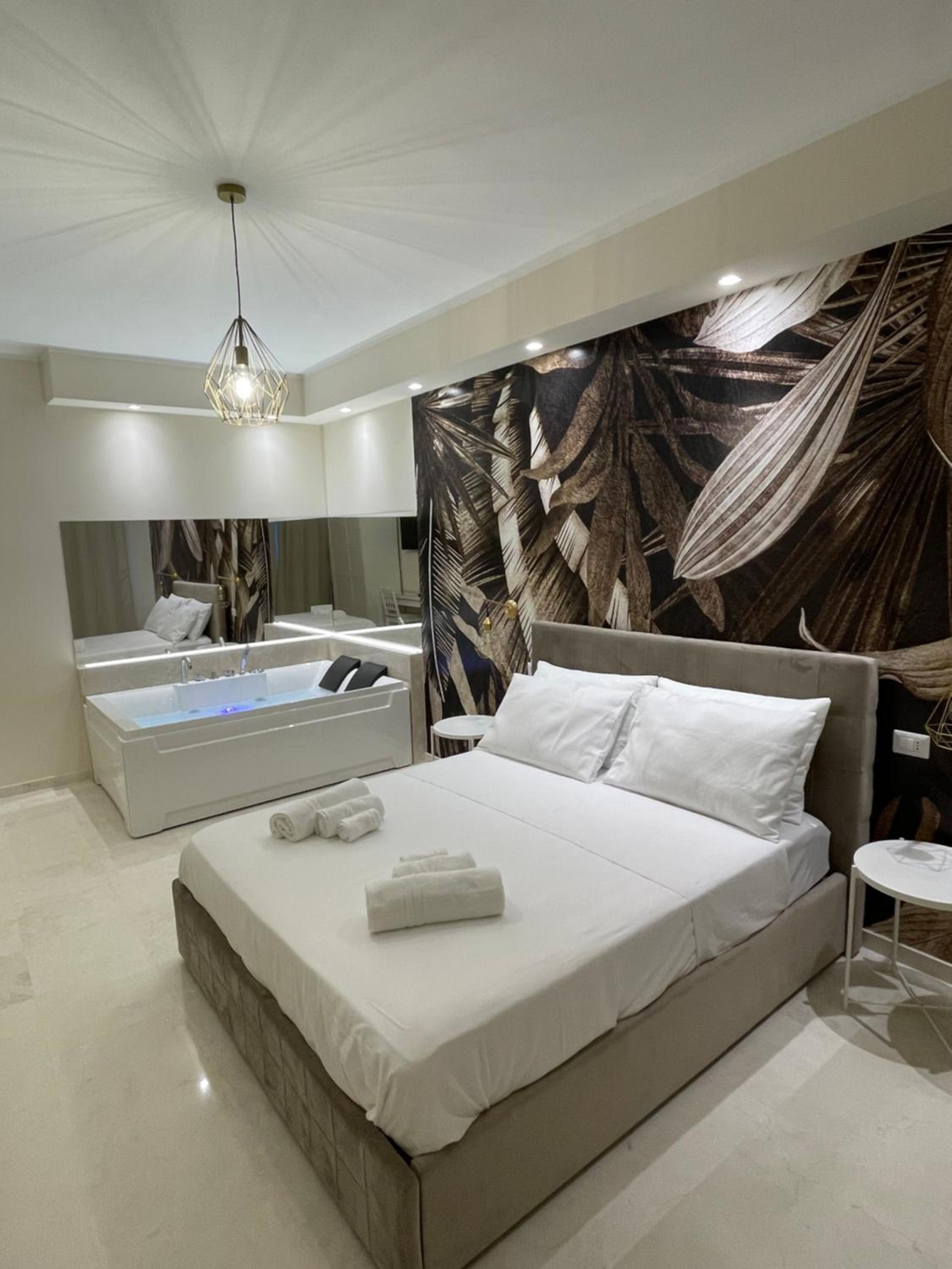 Queen Room with Spa Bath photo 1