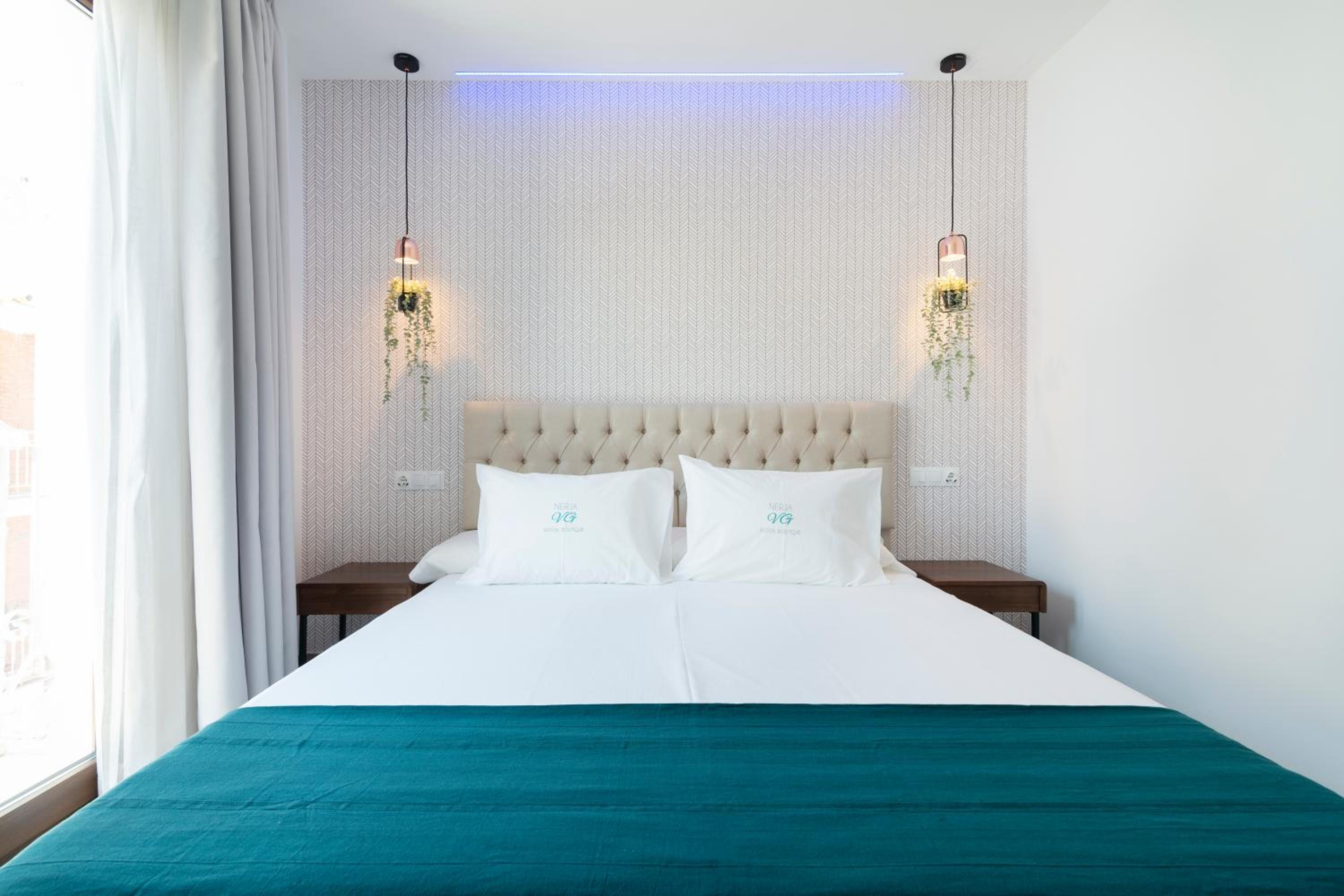 Double Room with Balcony - Photo 1