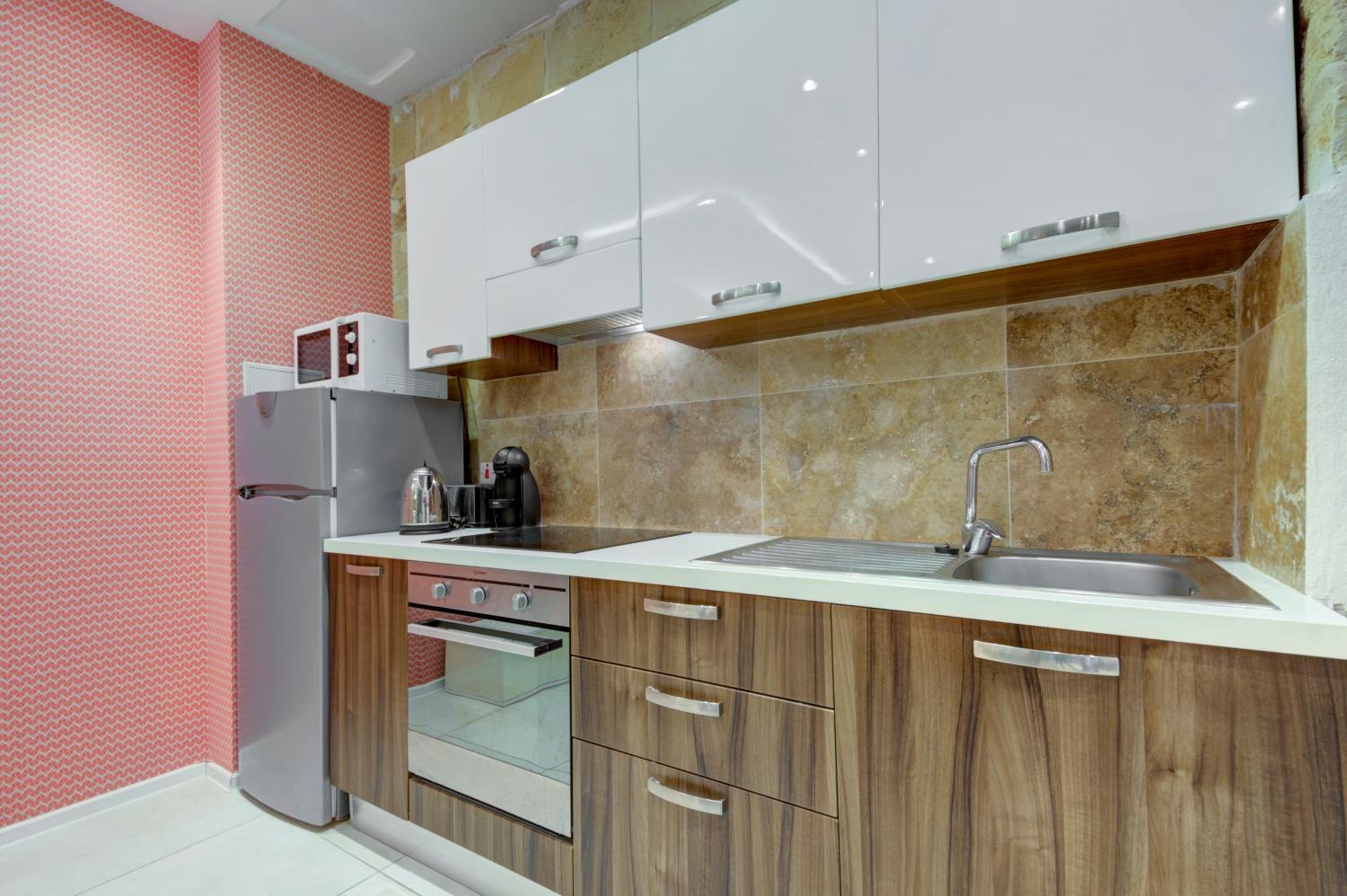Deluxe Apartment - Photo 3