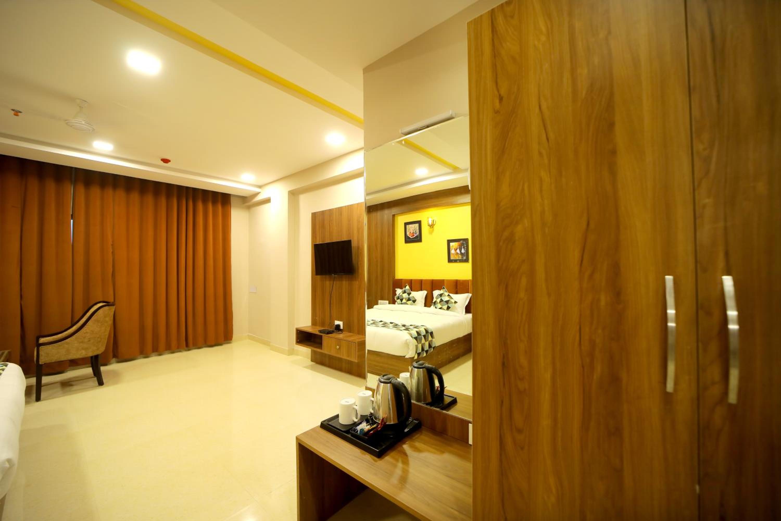 Deluxe Double Room - Photo 10