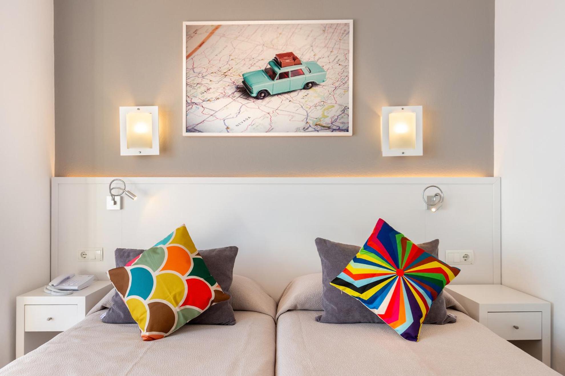 Habitación Estándar con Dos Camas Individuales