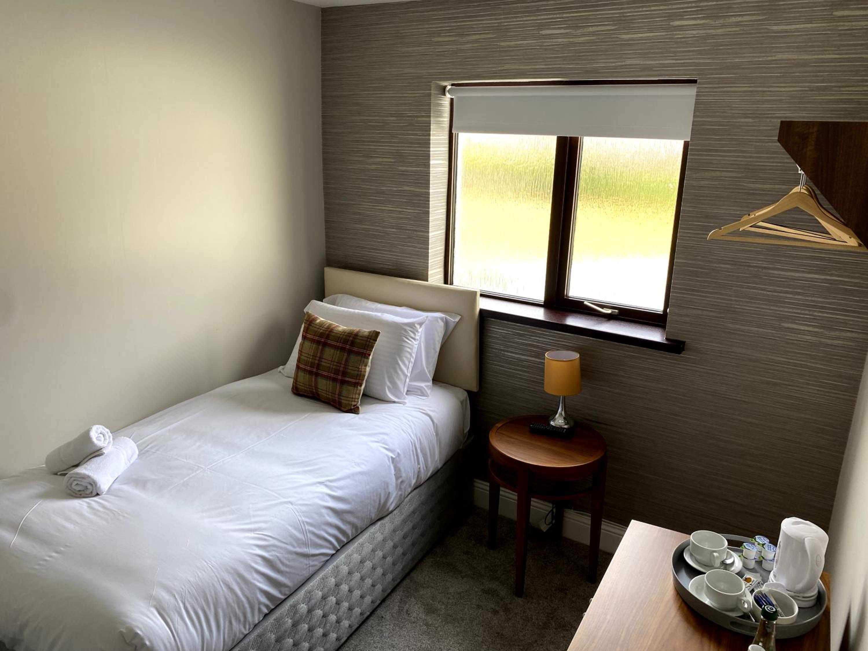 Single Room with Private Bathroom photo 1