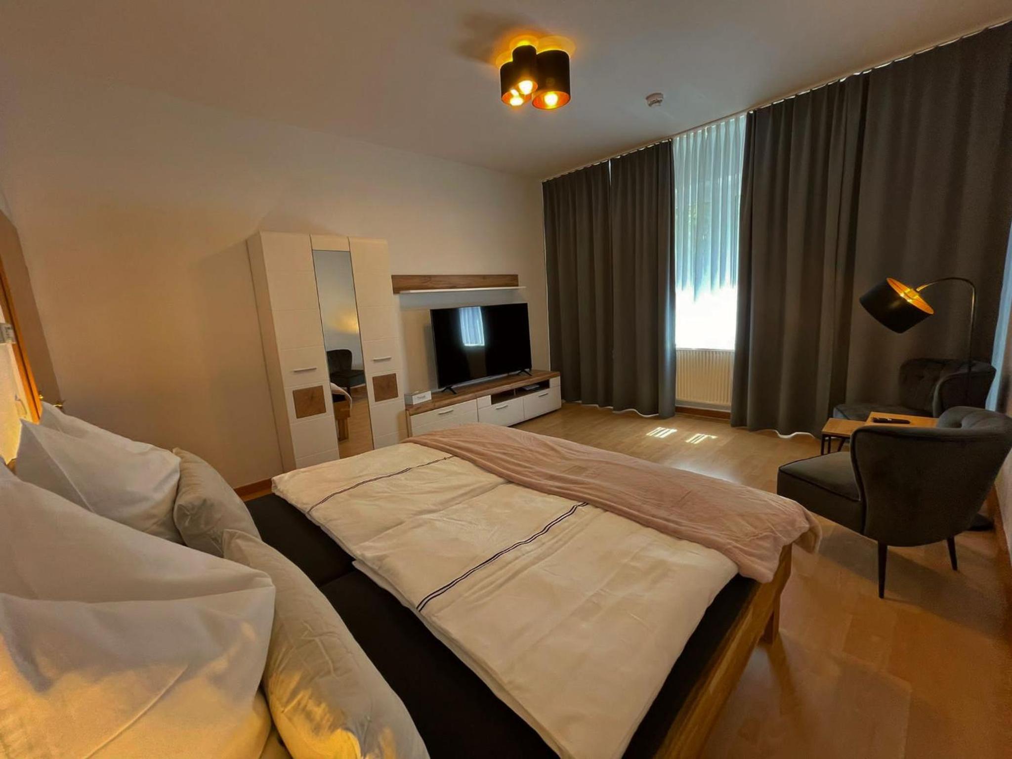 One-Bedroom Apartment photo 1