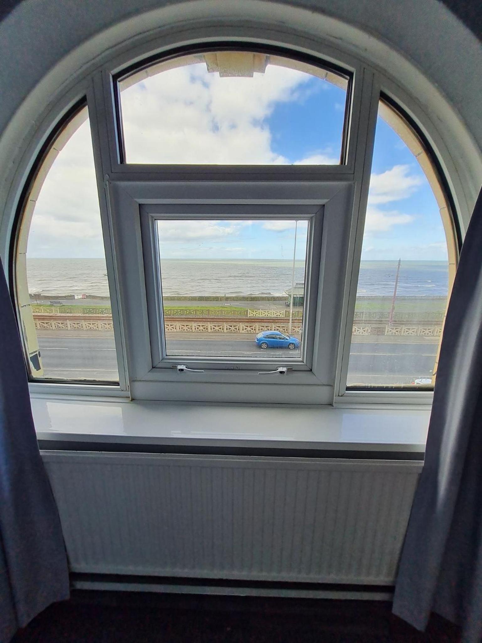 Quadruple Room with Sea View - Photo 4