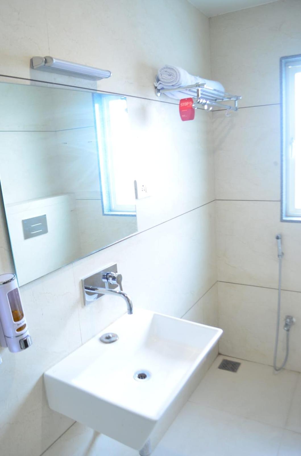 Deluxe Double Room - Photo 20