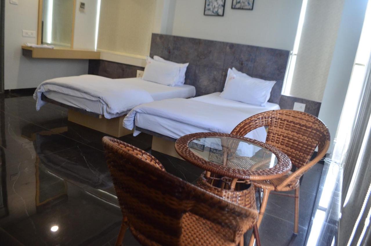 Deluxe Twin Room - Photo 16