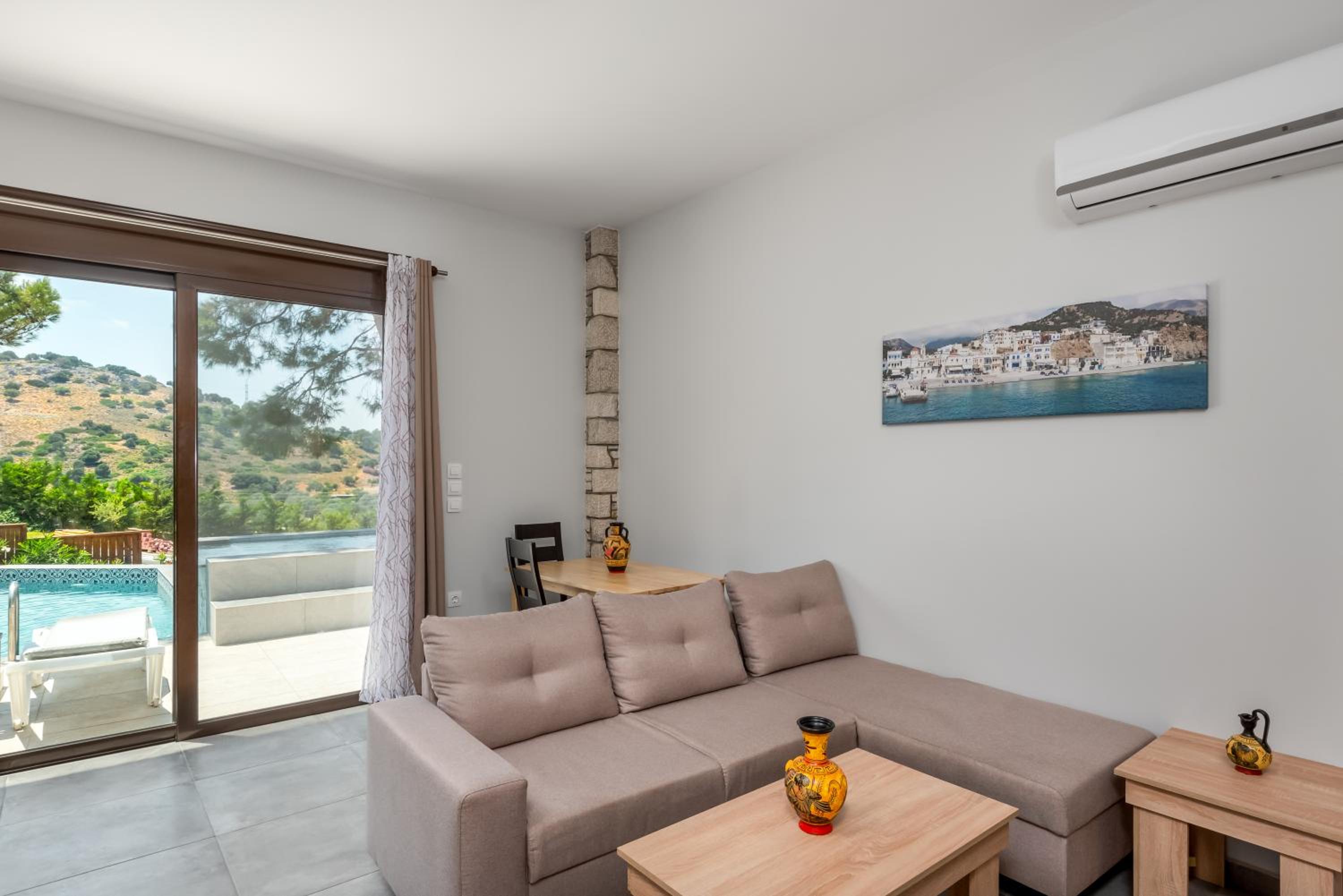 Junior Suite with Private Pool - Photo 4