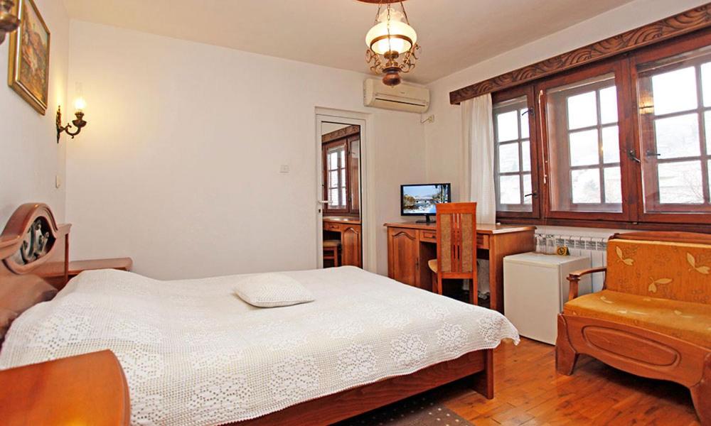 Double Room - Photo 1