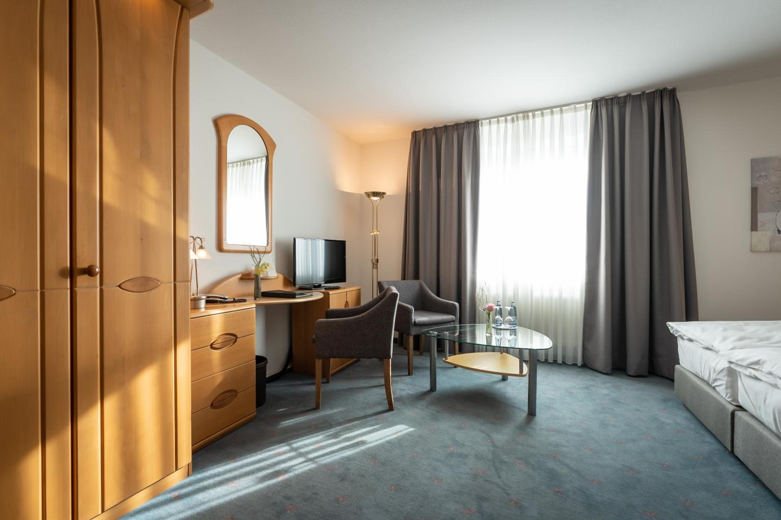 Double Room - Photo 7