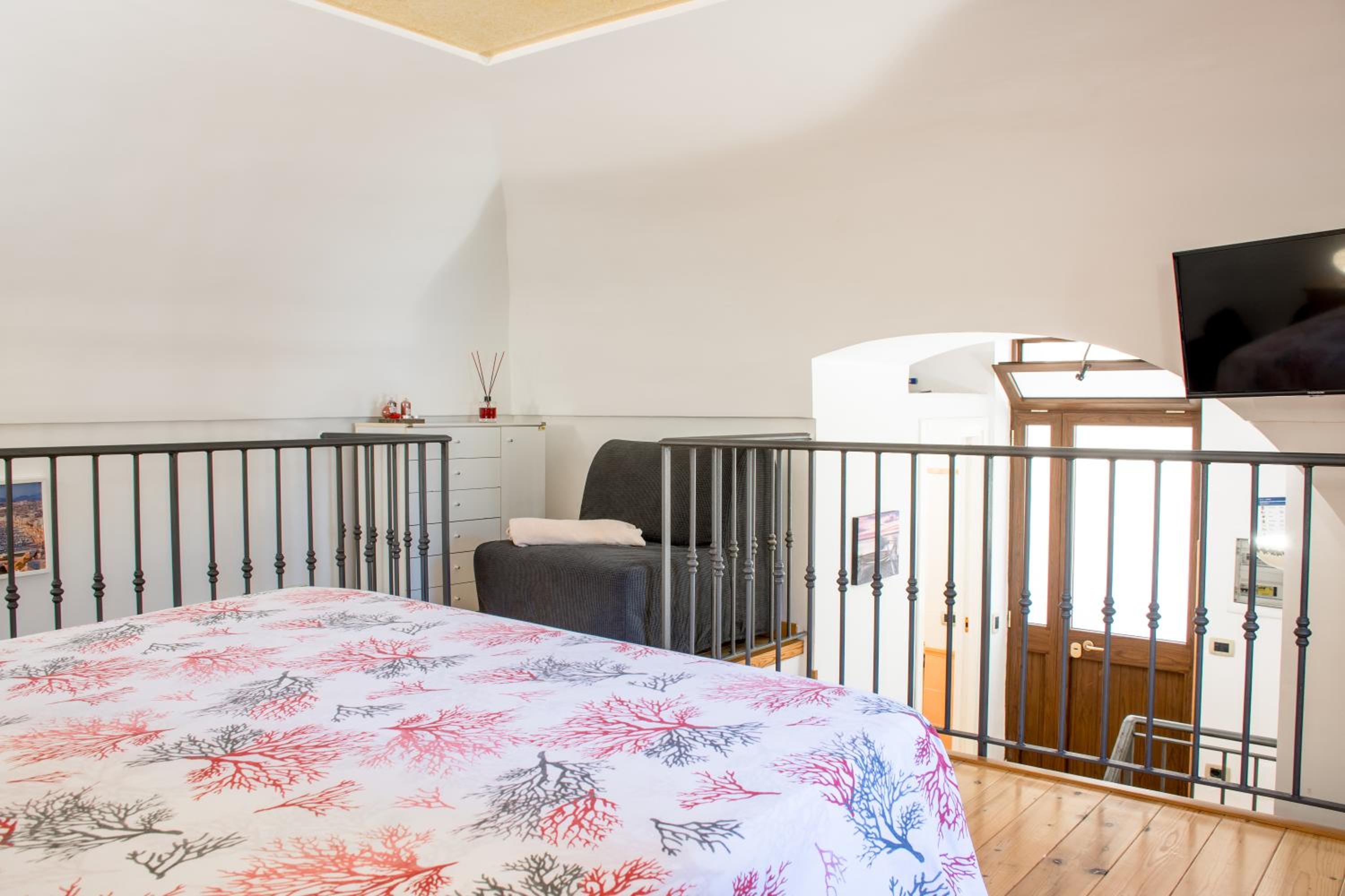 Comfort One-Bedroom Apartment - Photo 5