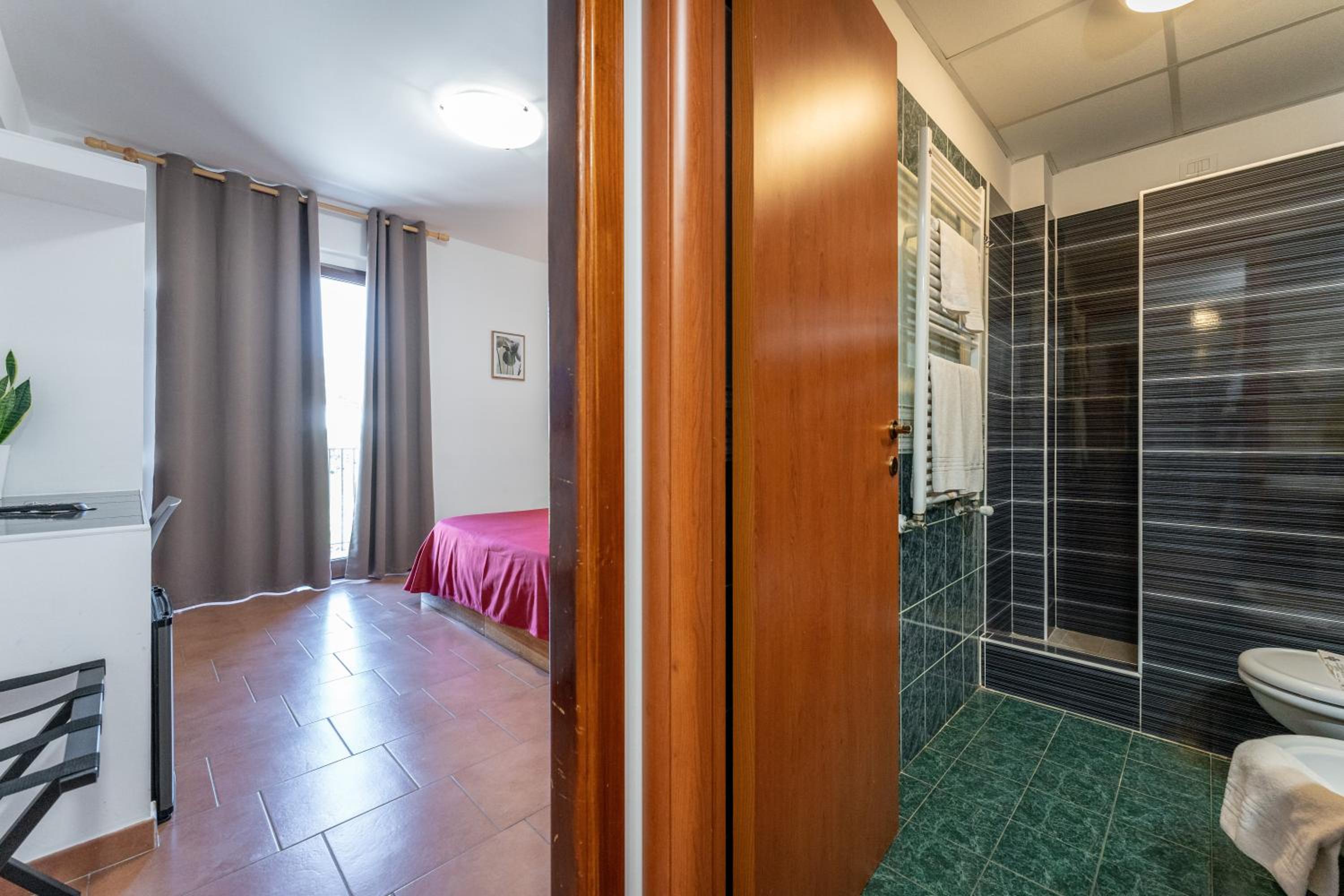 Triple Room - Photo 2