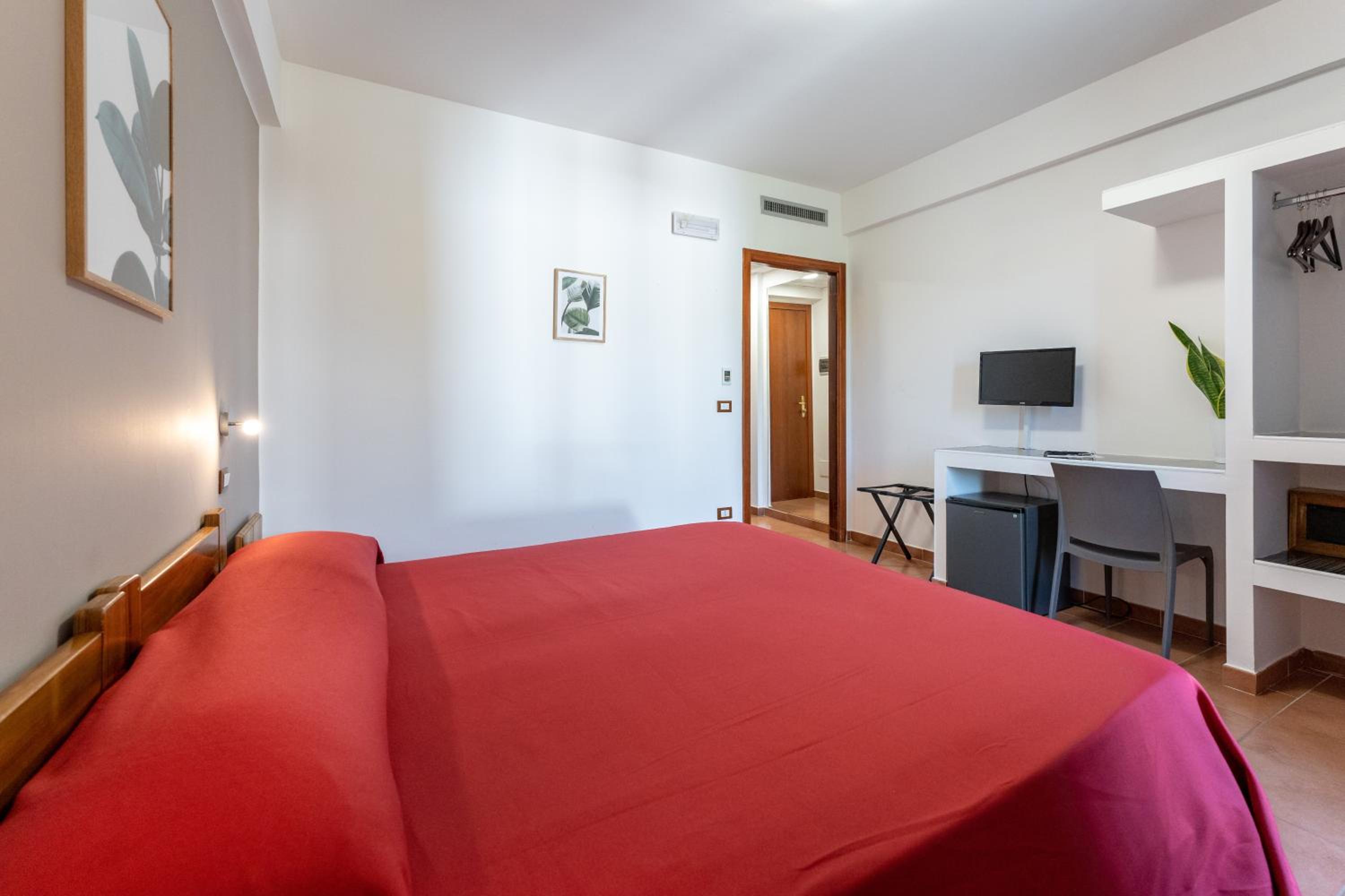 Triple Room - Photo 3