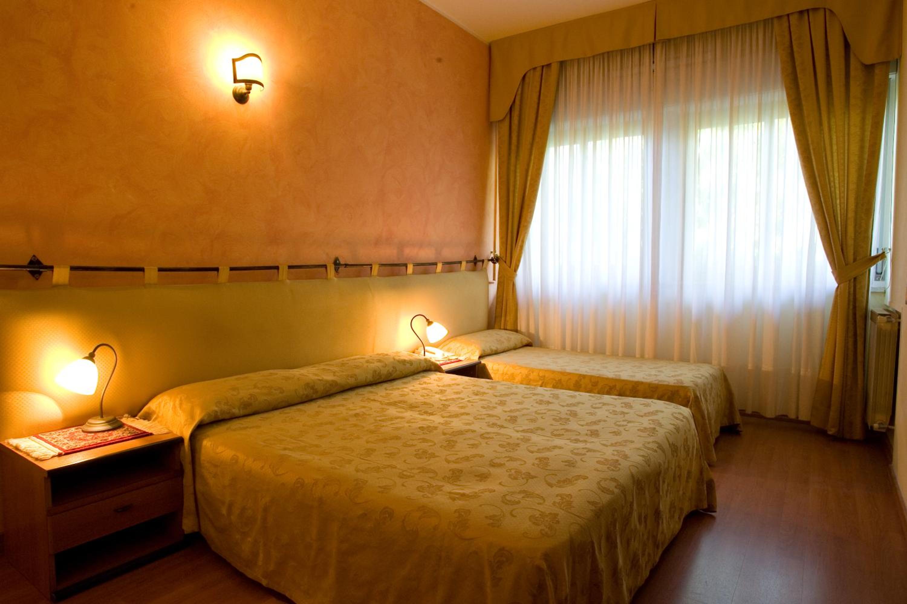 Triple Room - Photo 1