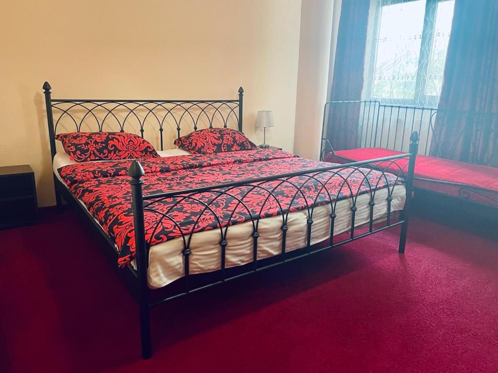 Standard King Room - Photo 2