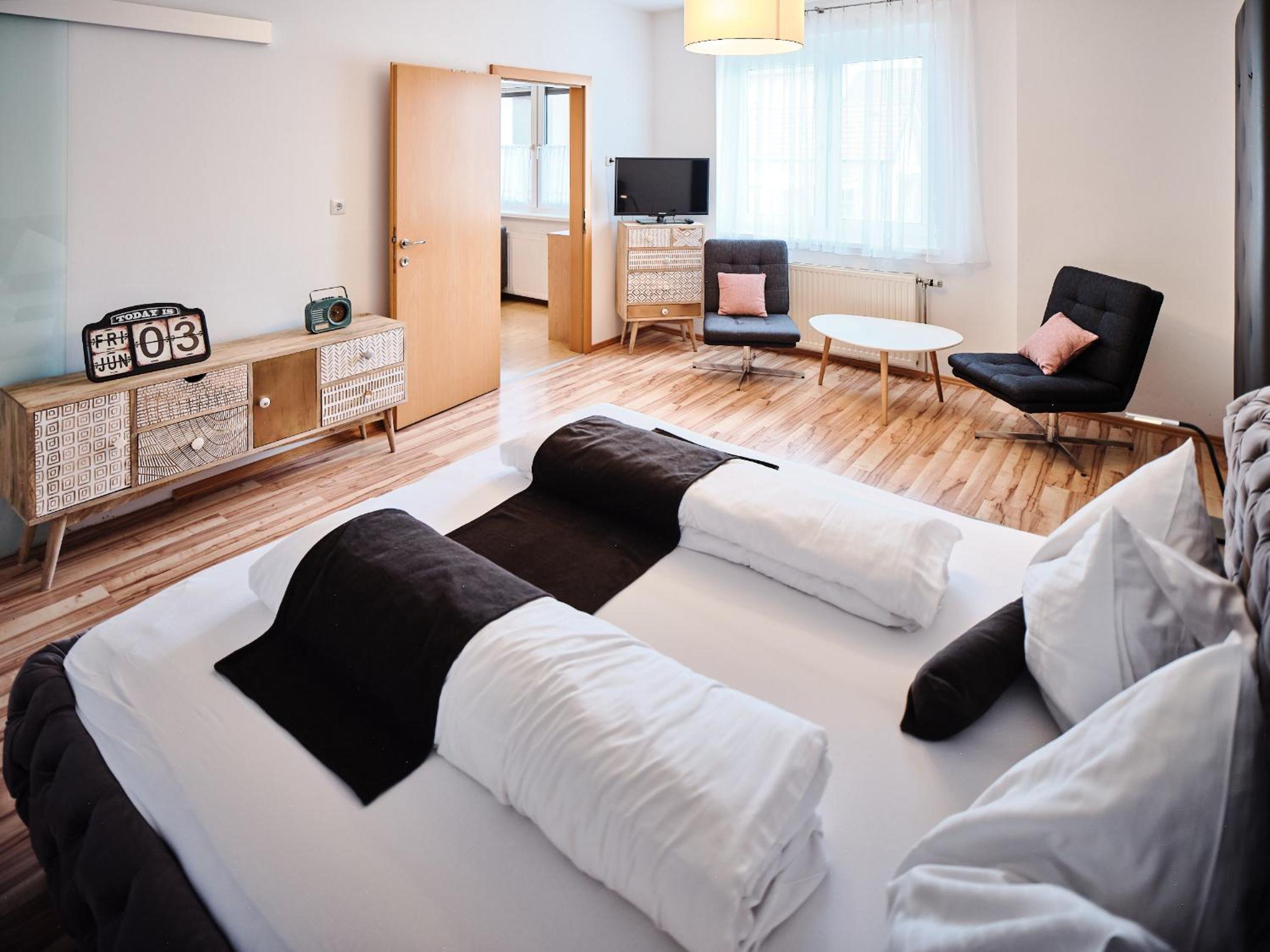 One-Bedroom Apartment photo 1