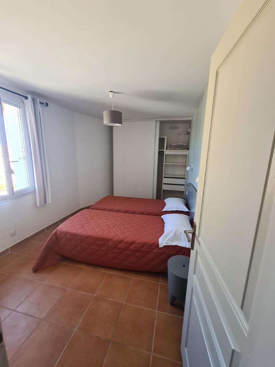 Two-Bedroom Apartment - Photo 5