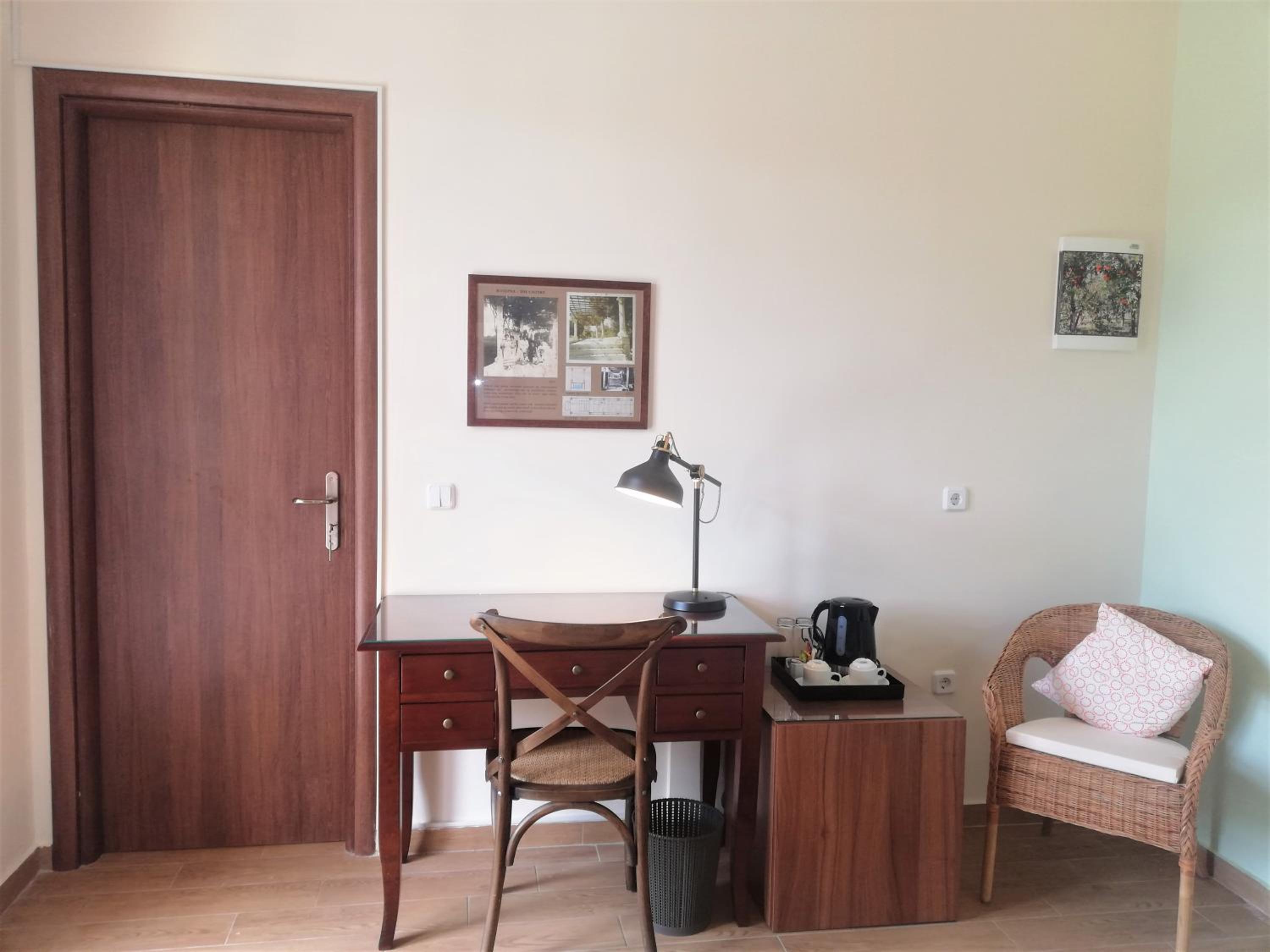 Deluxe Double or Twin Room with Balcony photo 3