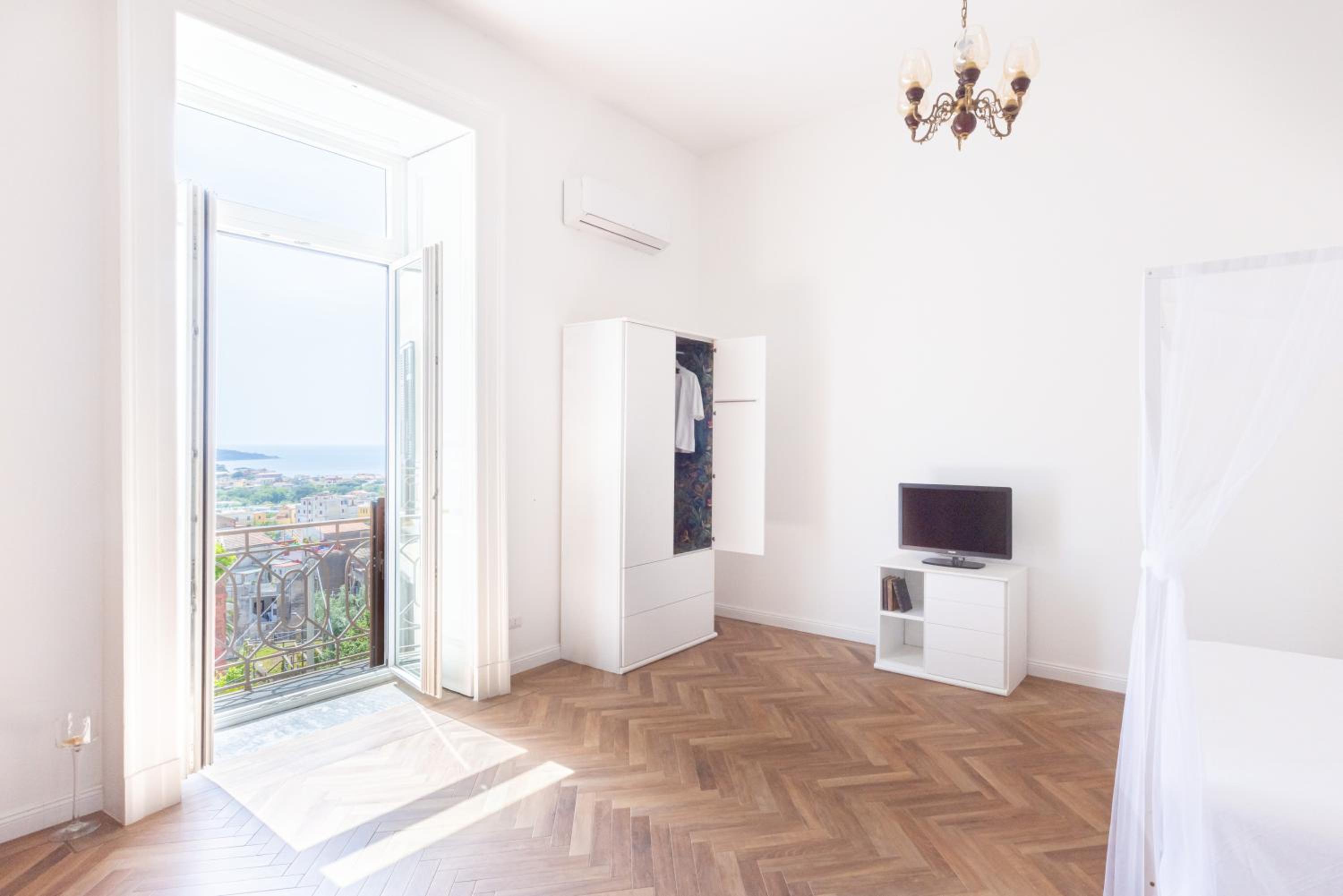 Family Room with Sea View