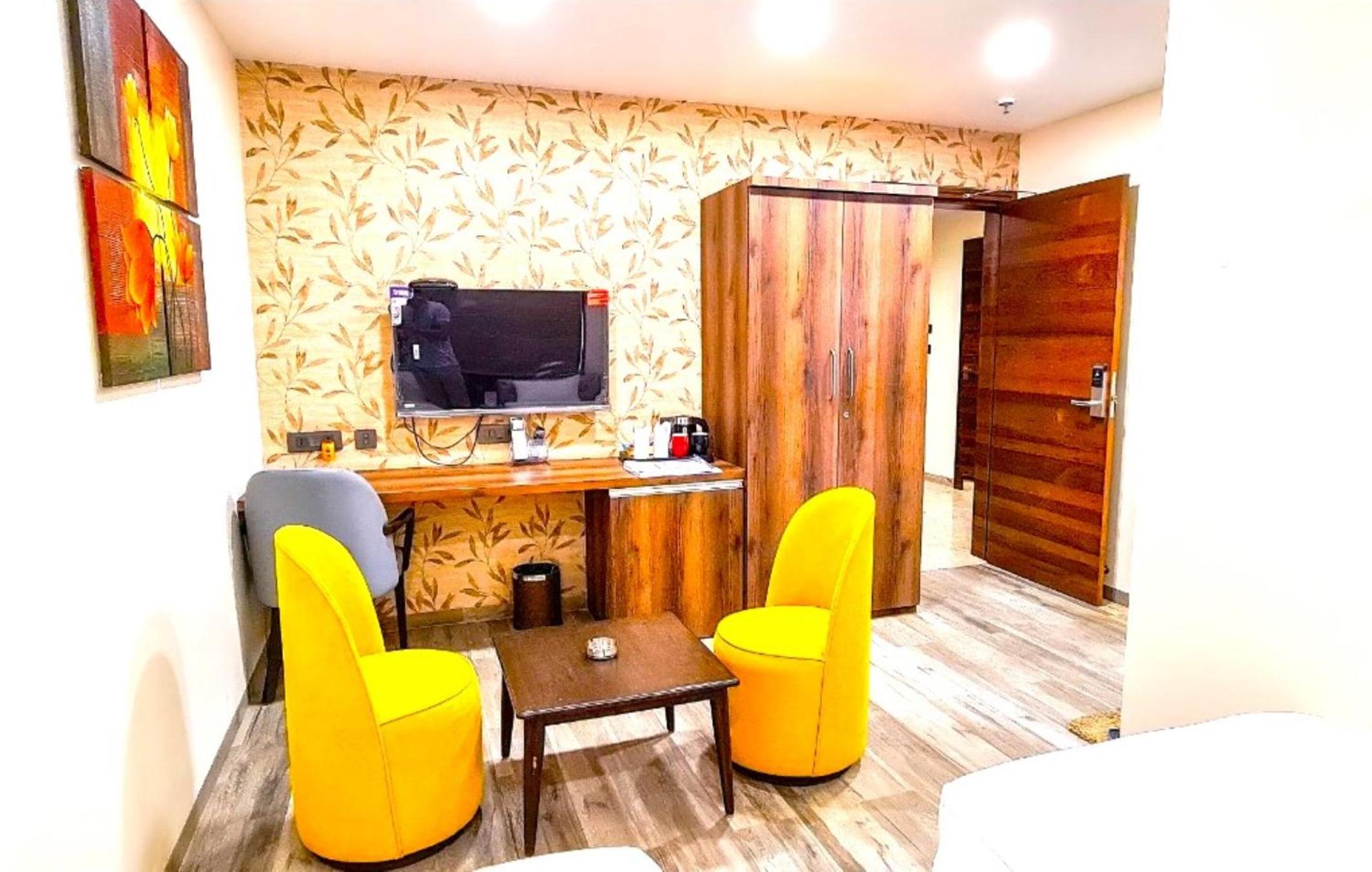 Standard Twin Room - Photo 1