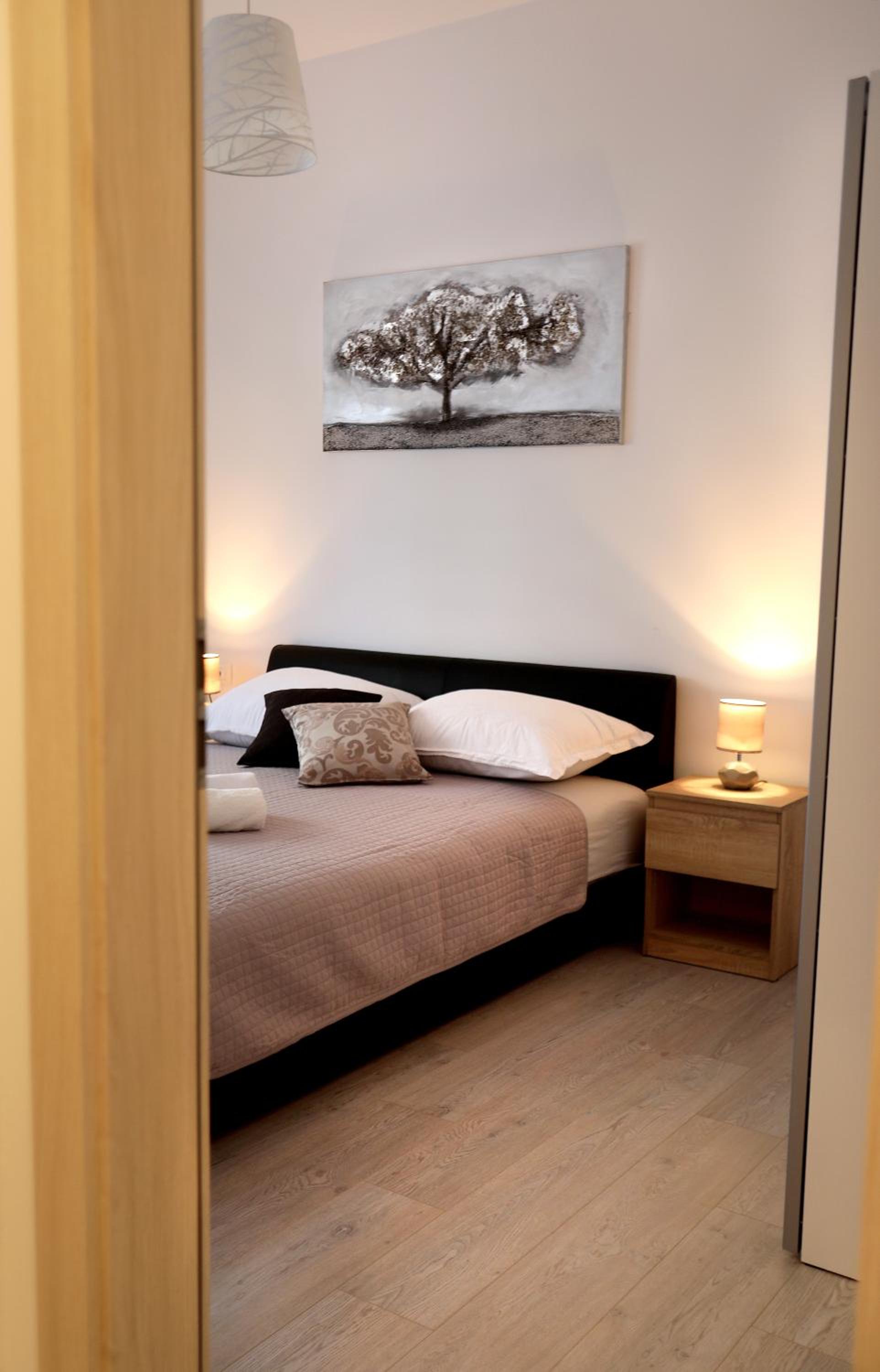 Apartment with Garden View - Photo 11