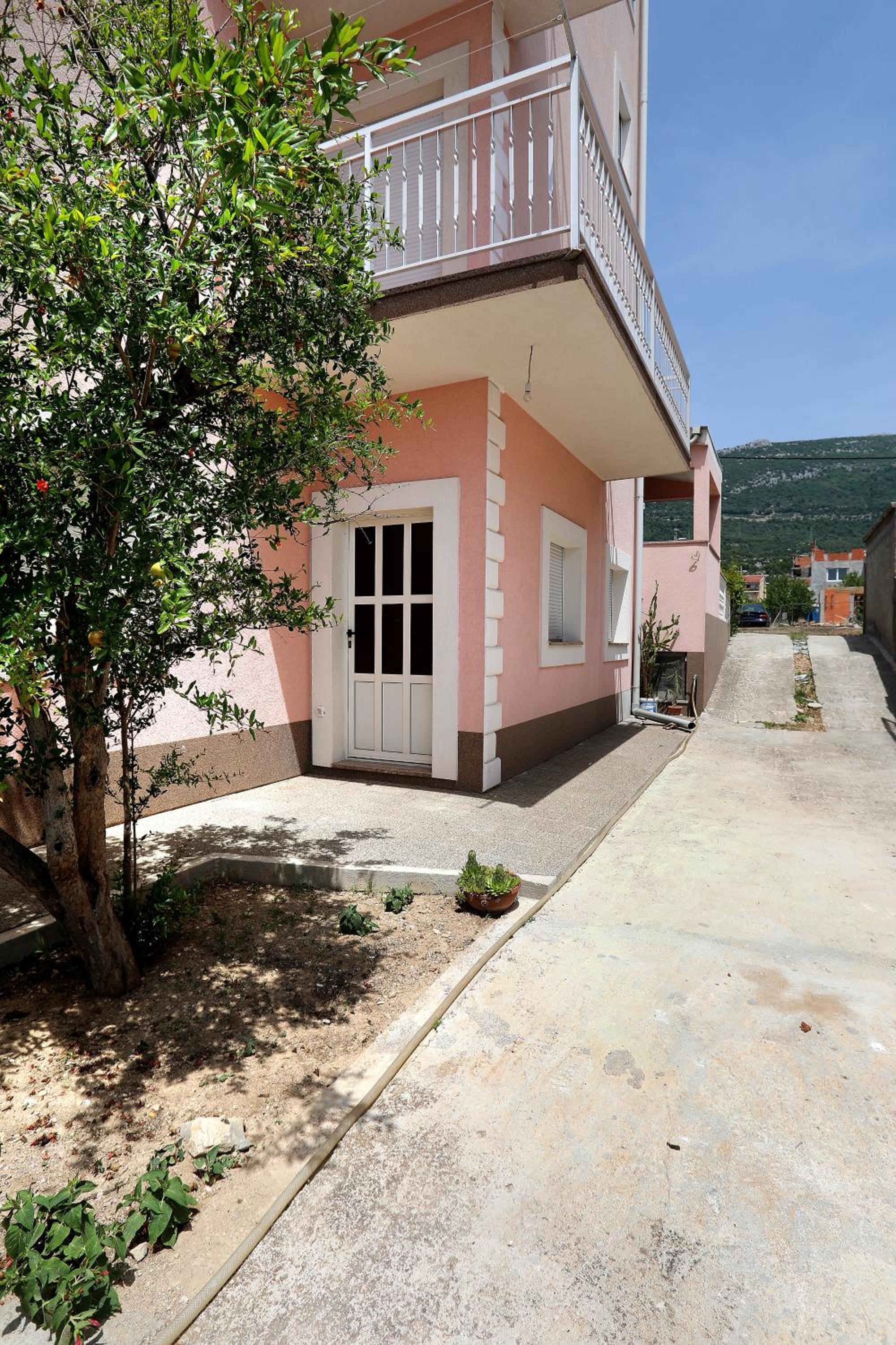 Apartment with Garden View - Photo 24
