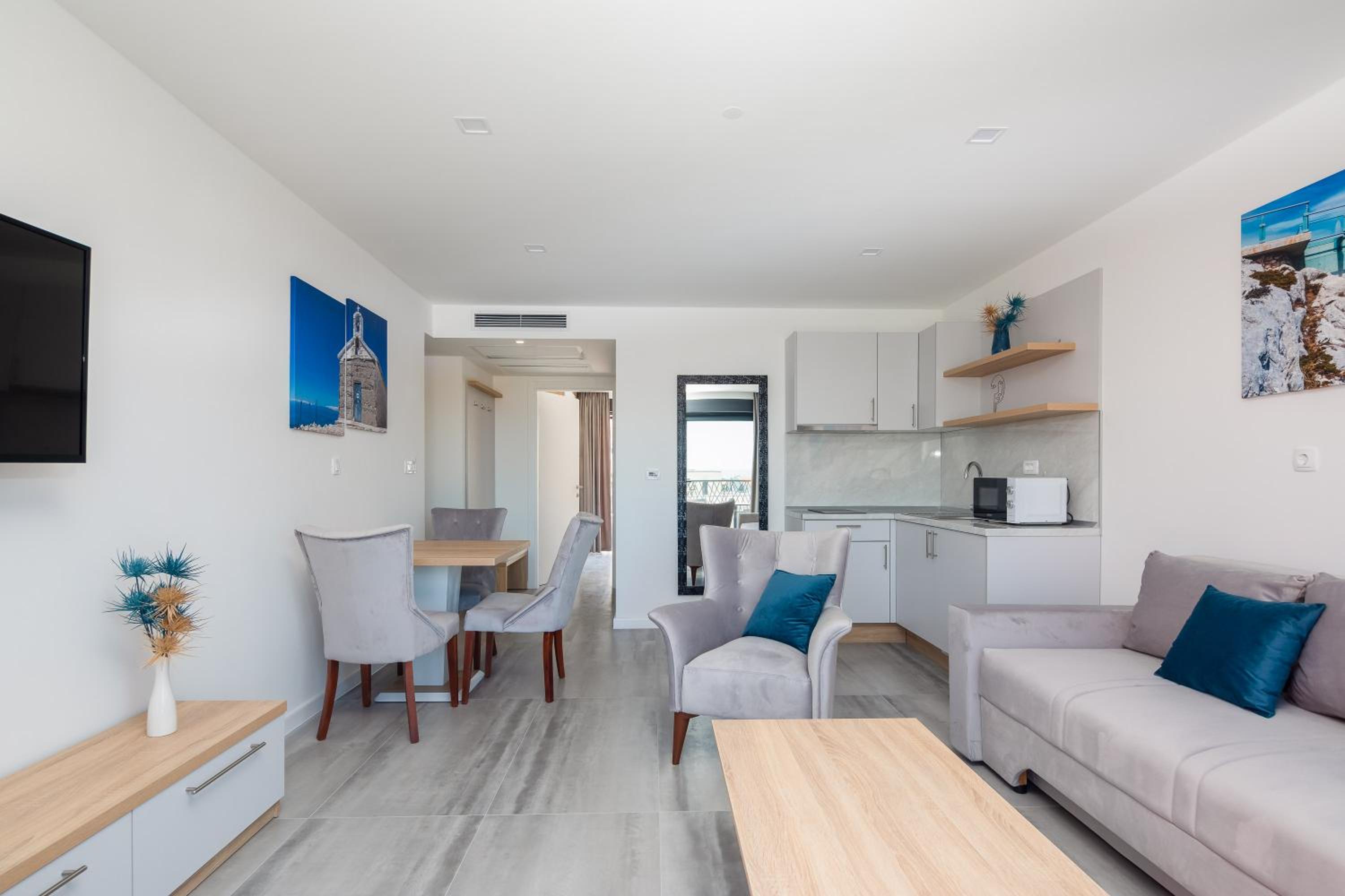 Apartment With Sea View