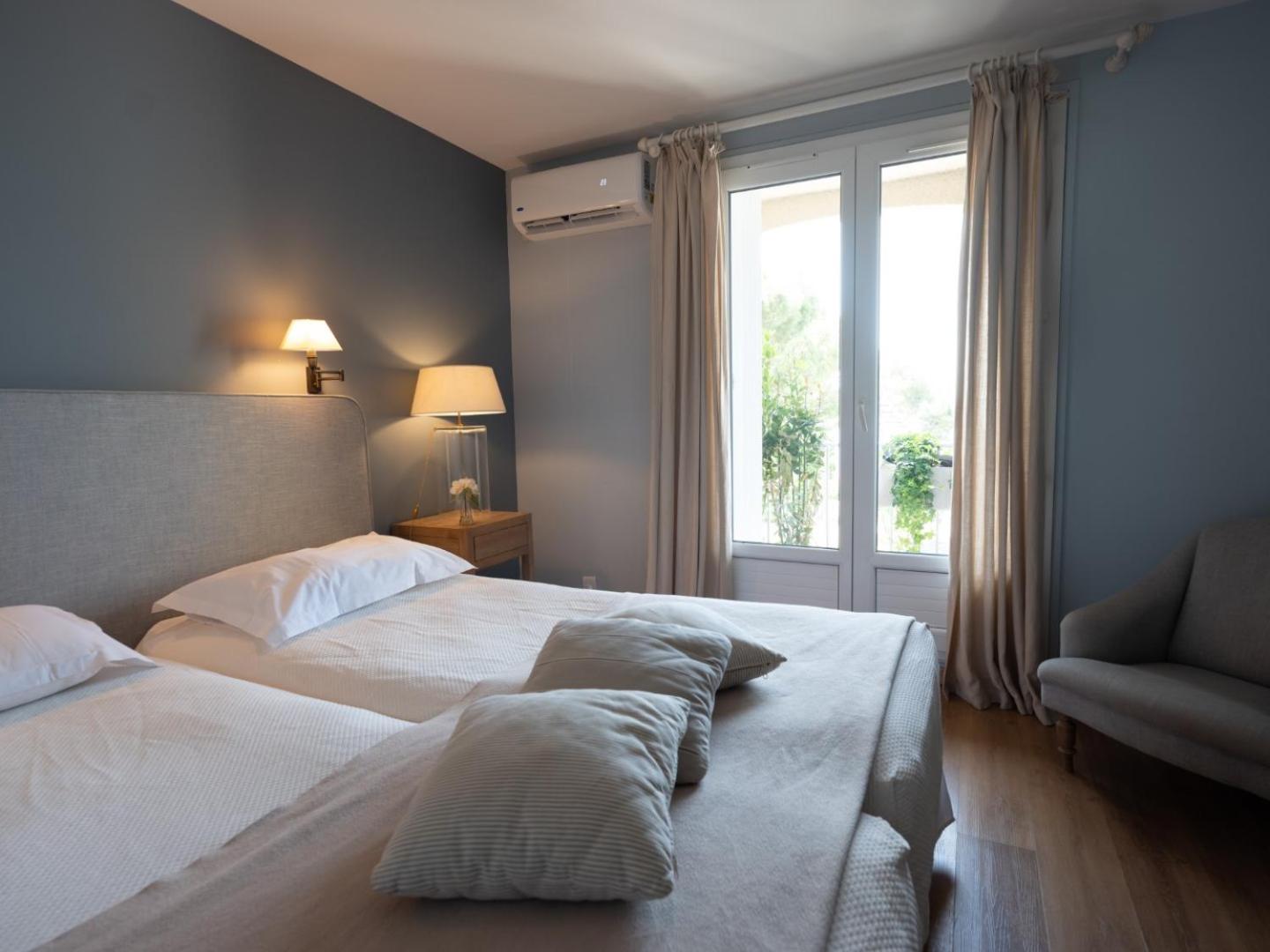 Twin Room - Photo 10