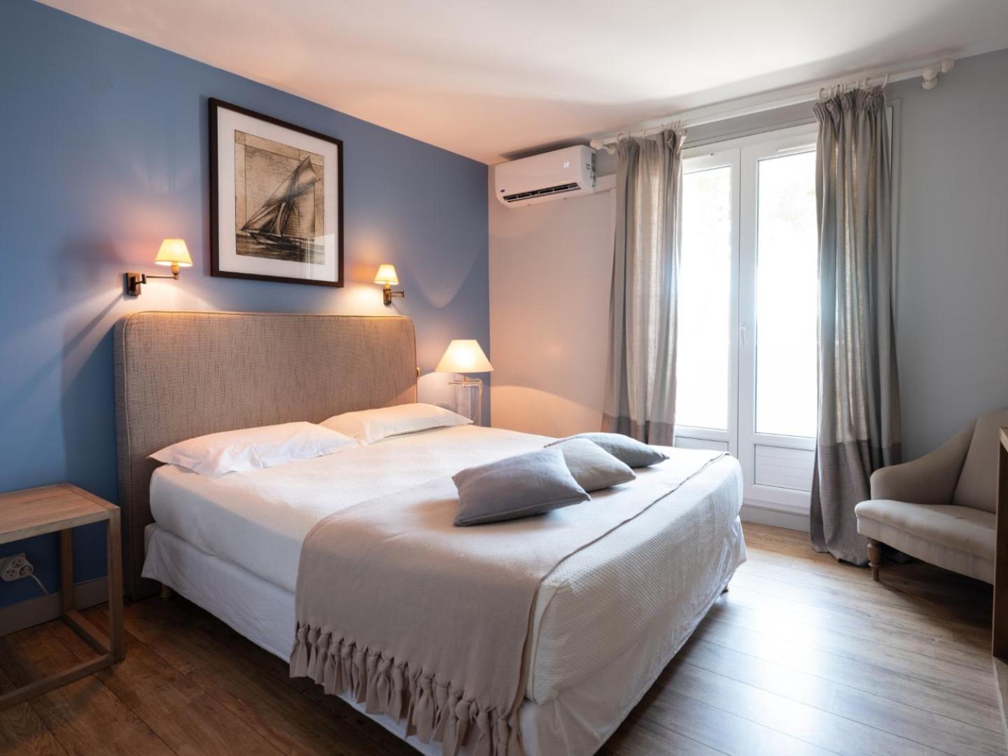 Double Room - Photo 5