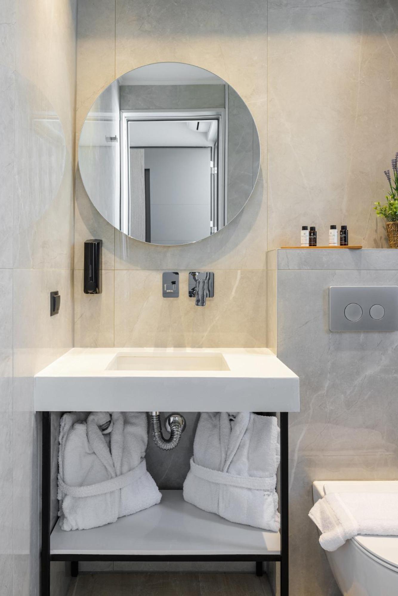 Double Comfort Room - Photo 18