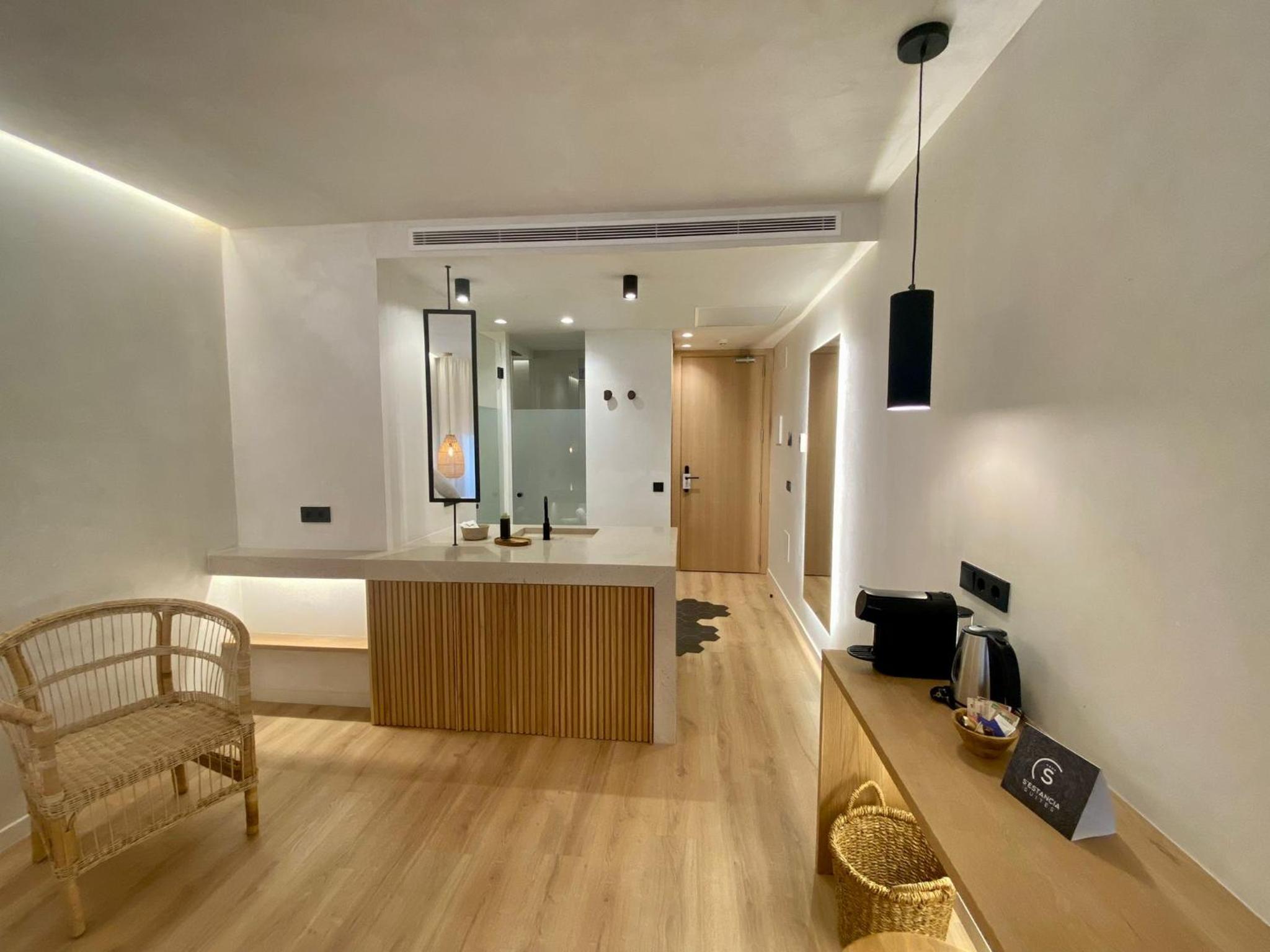Double or Twin Room - Photo 1