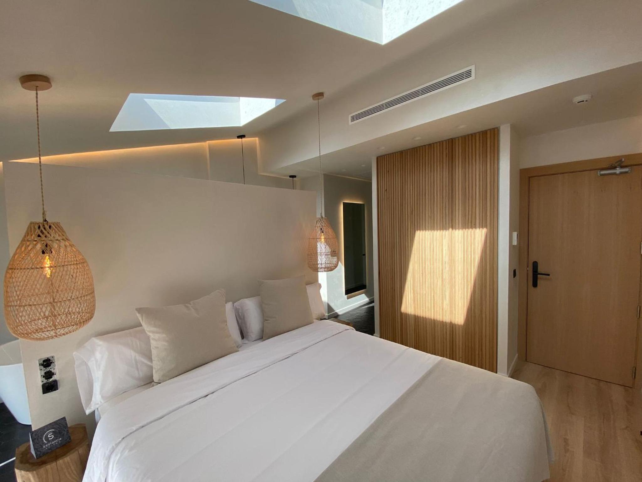 Deluxe Double Room - Photo 7