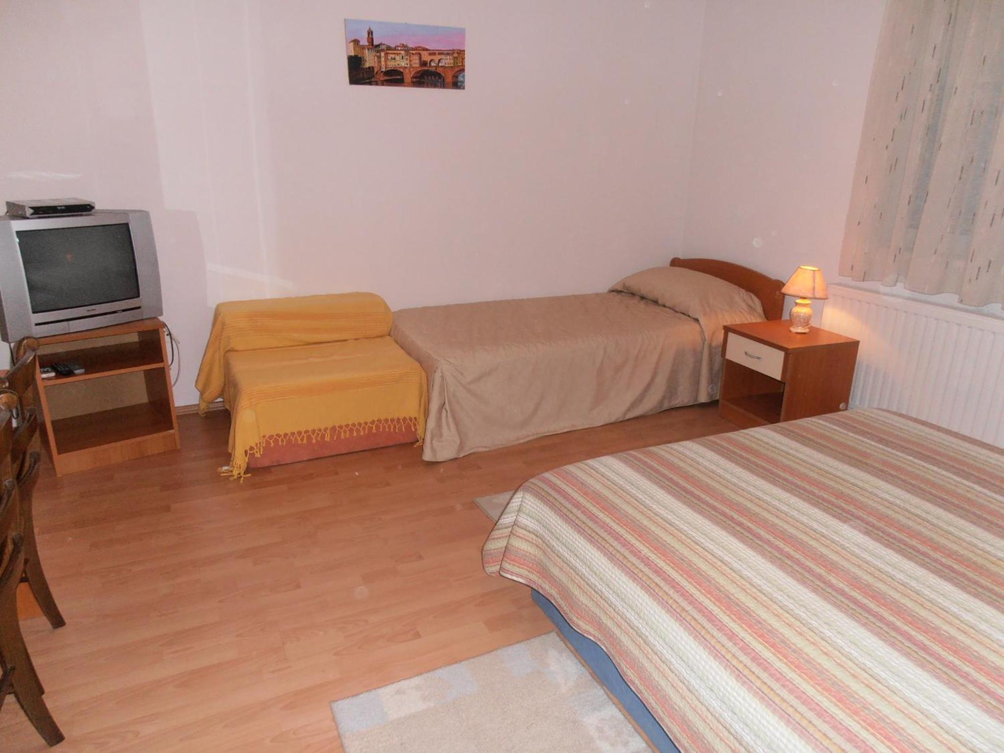 Standard Triple Room - Photo 3