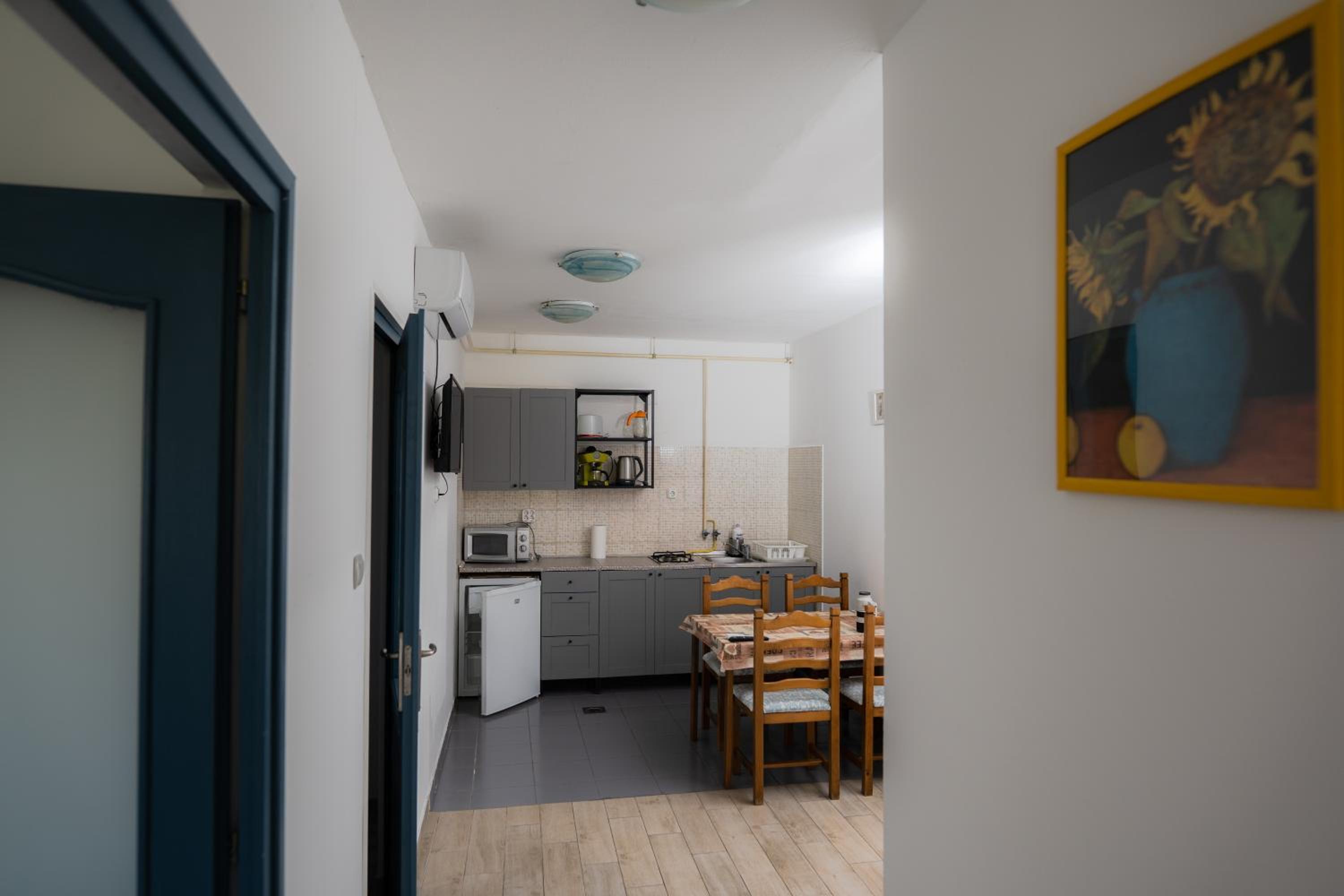 Two-Bedroom Apartment - Photo 7
