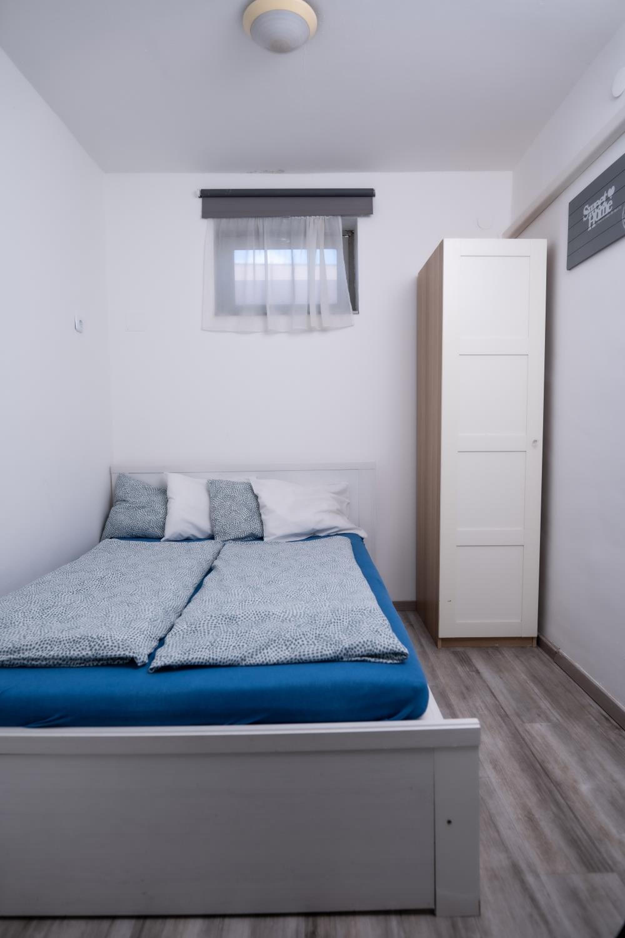 Two-Bedroom Apartment - Photo 3