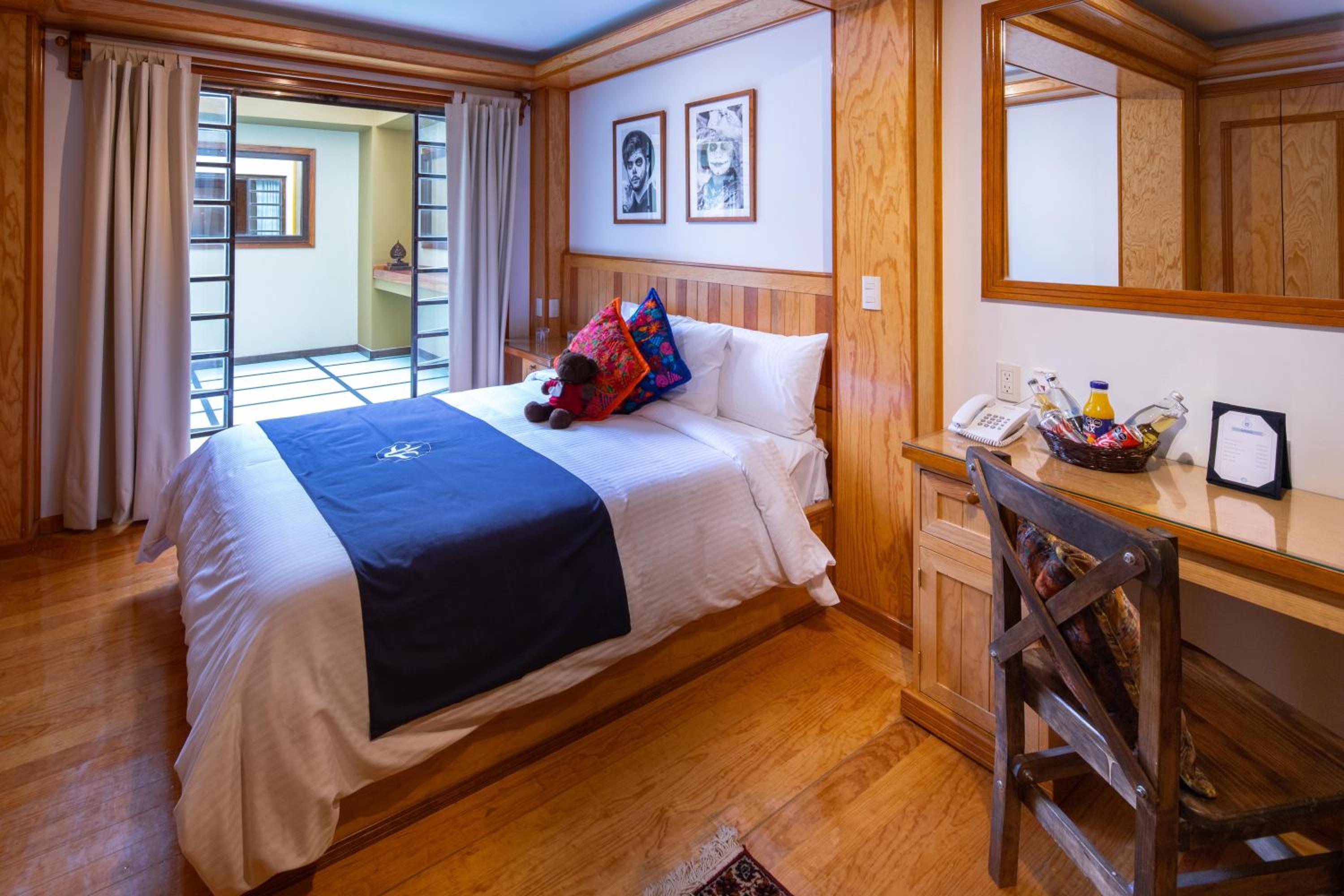 Deluxe Room - Photo 3