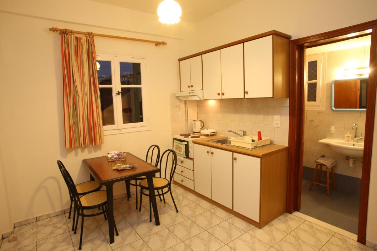 Studio (4 Adults)
