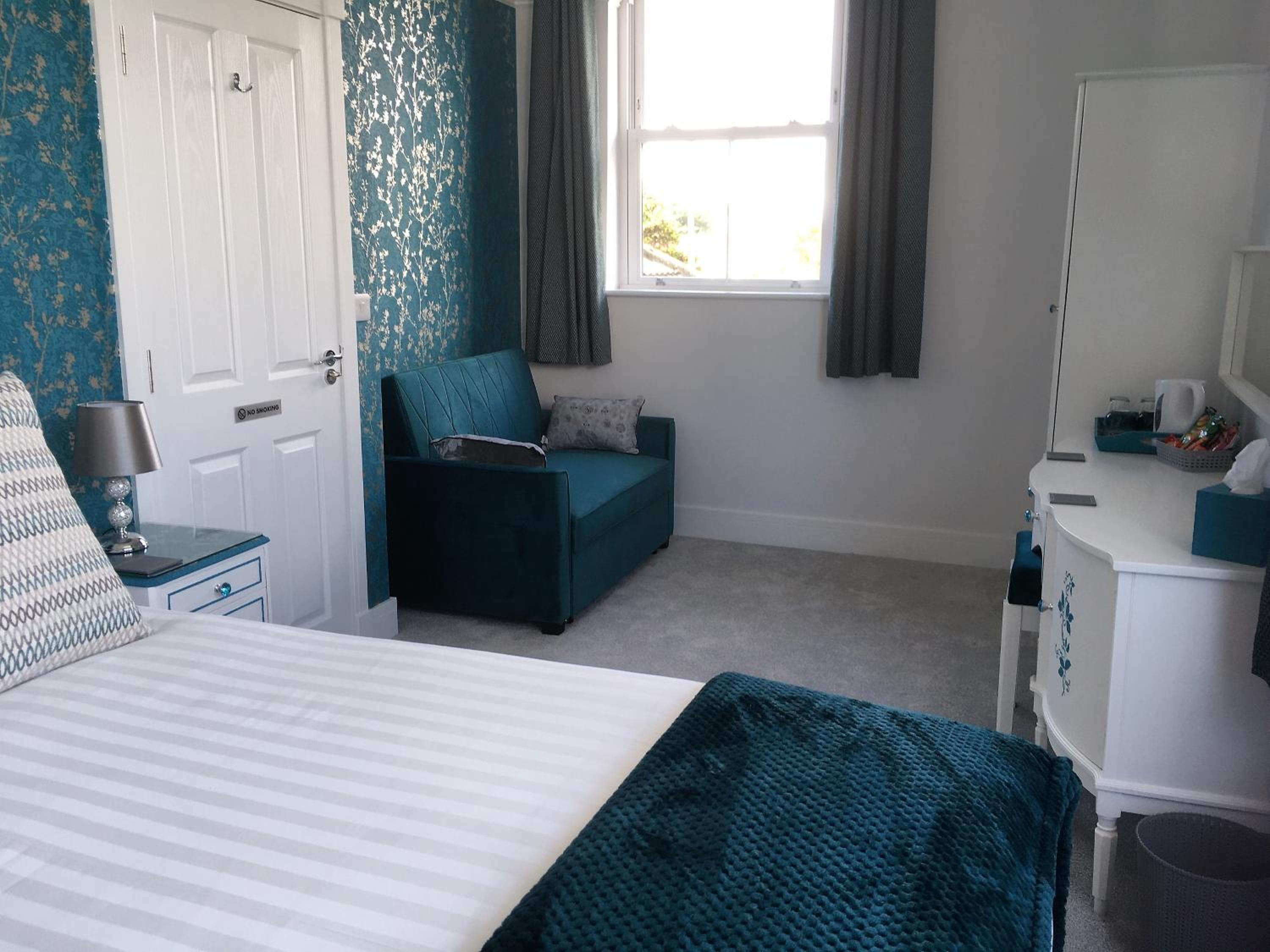 Deluxe Family Room photo 3